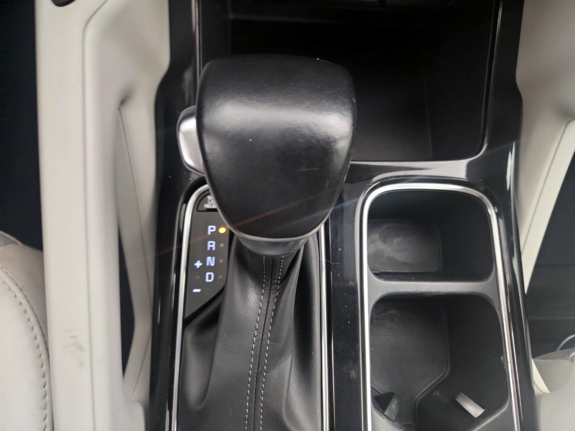 Thumbnail: 2020 Kia Telluride - 17