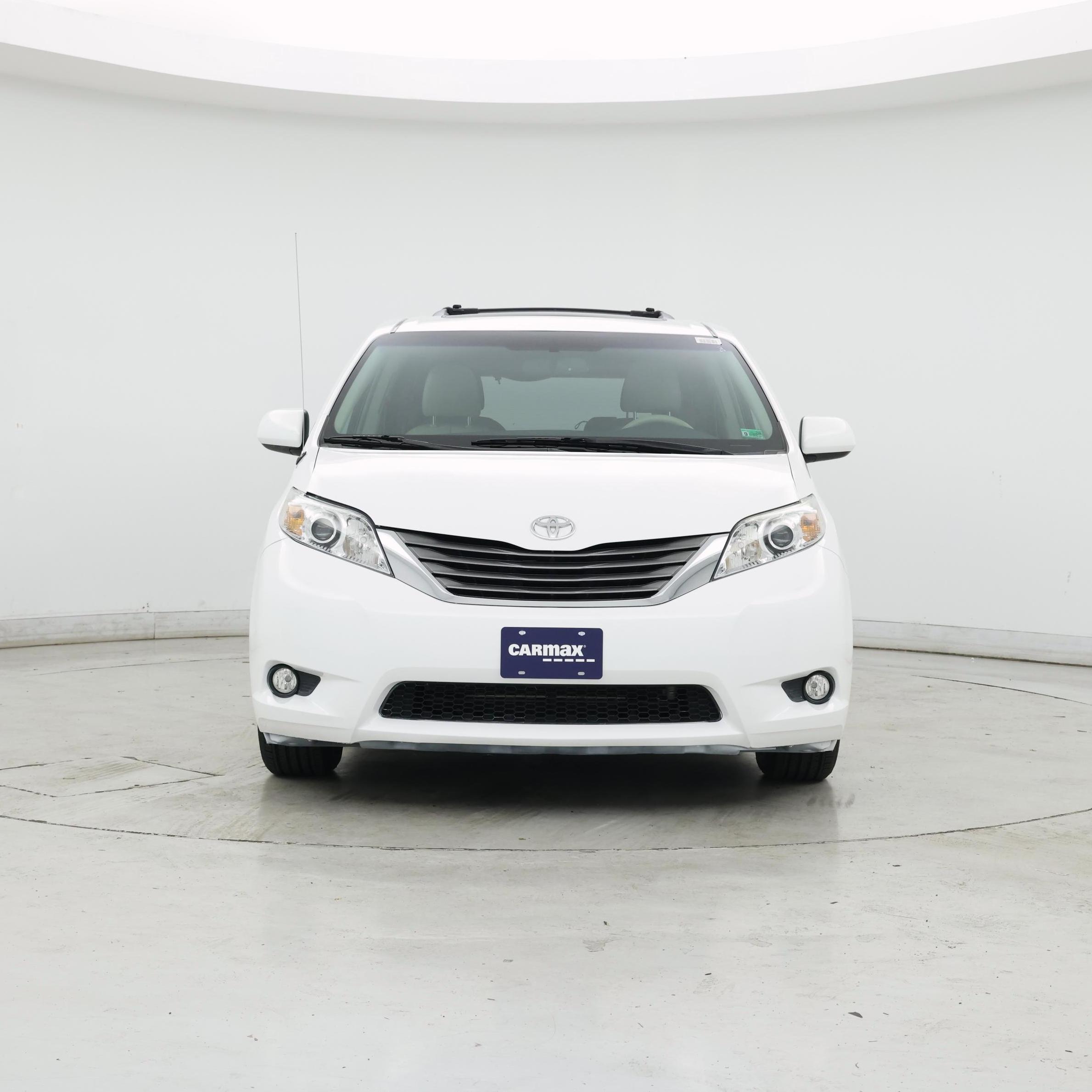 Thumbnail: 2014 Toyota Sienna - 5
