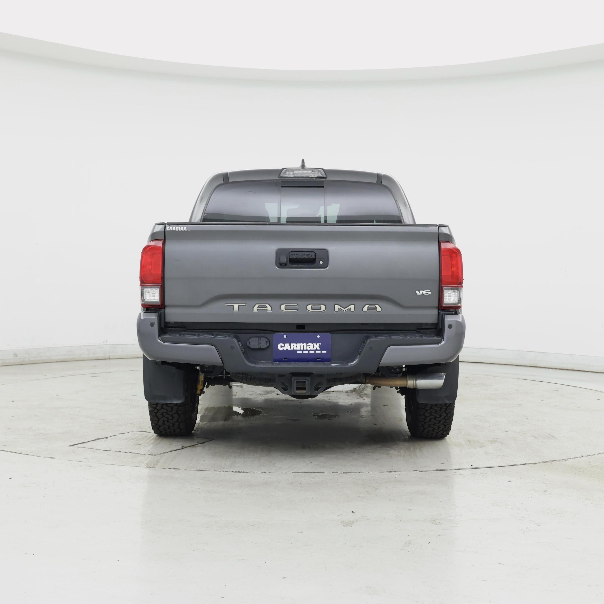 Thumbnail: 2018 Toyota Tacoma - 6