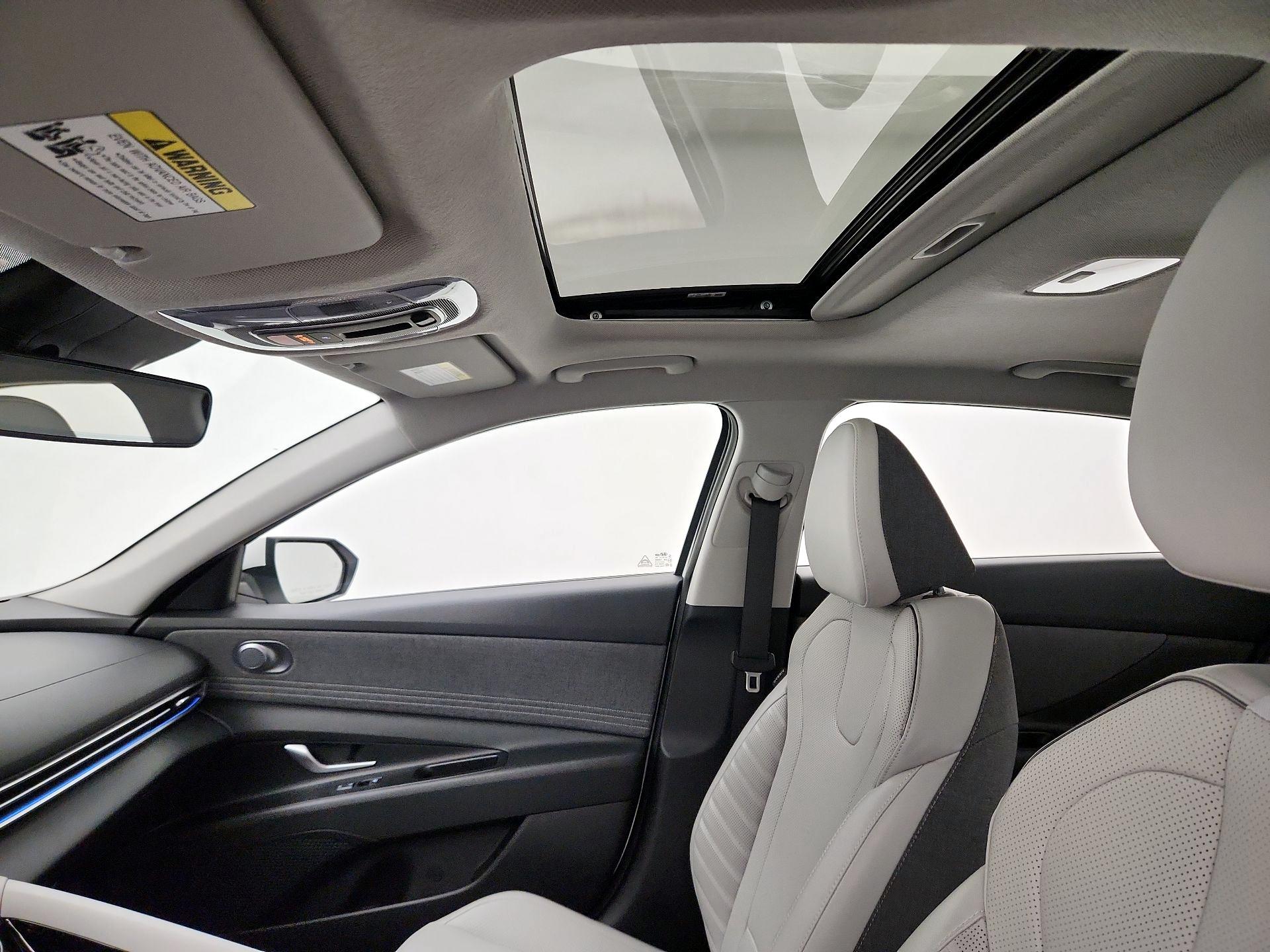 Thumbnail: 2023 Hyundai Elantra - 20