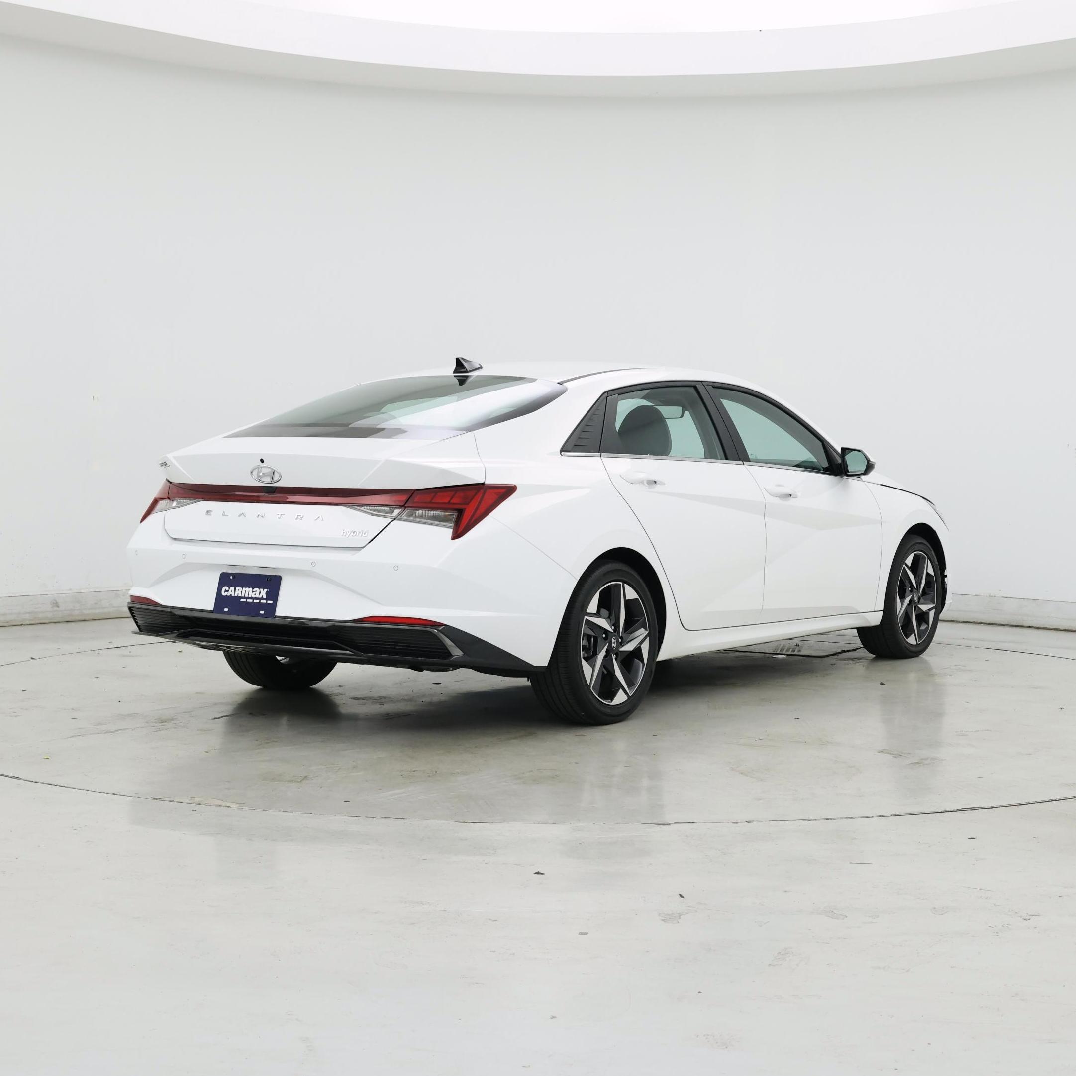 Thumbnail: 2023 Hyundai Elantra - 8