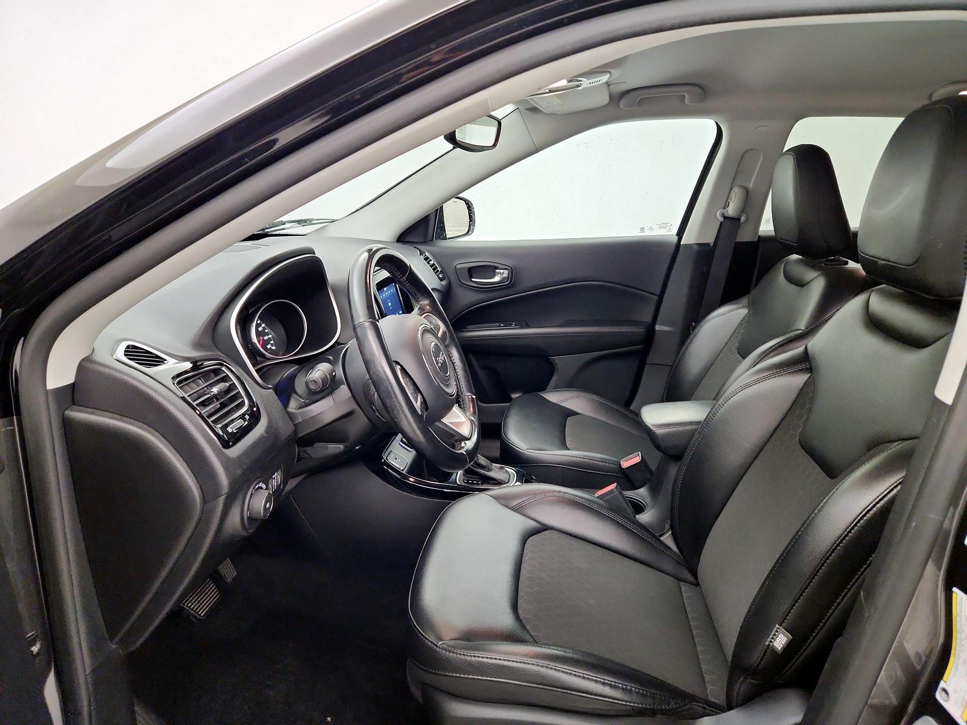 Thumbnail: 2020 Jeep Compass - 11