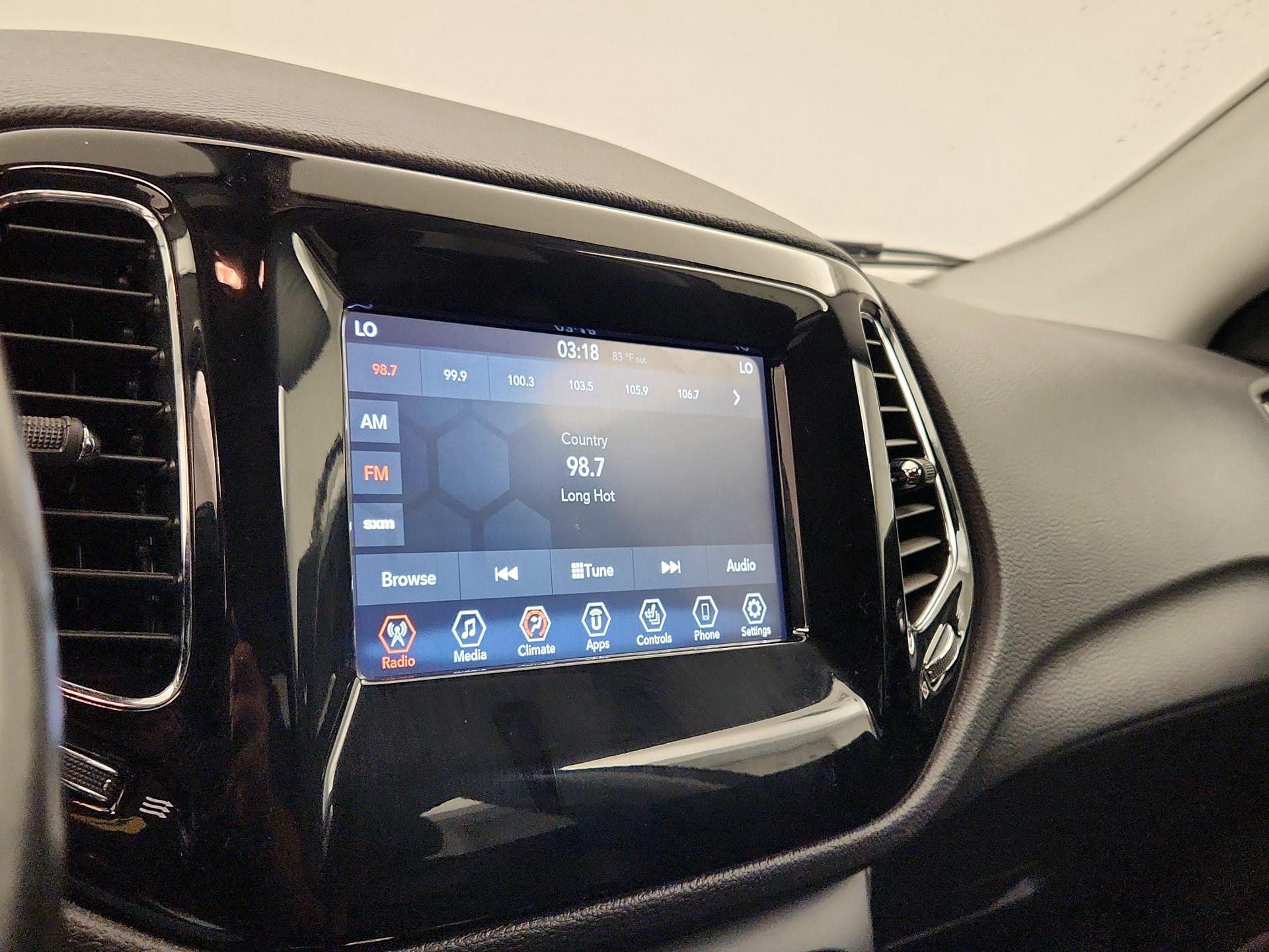 Thumbnail: 2020 Jeep Compass - 14
