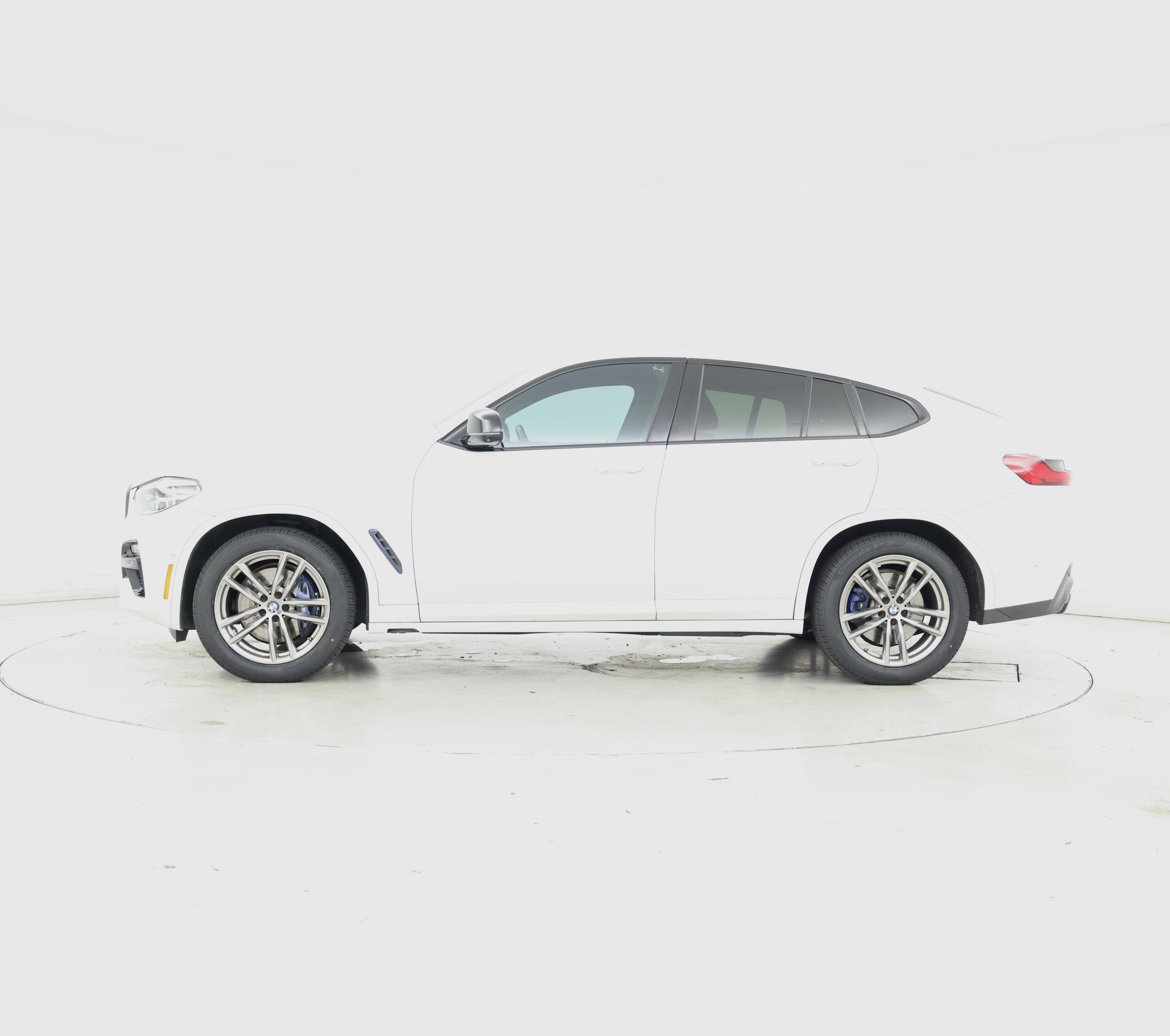 Thumbnail: 2021 BMW X4 - 3