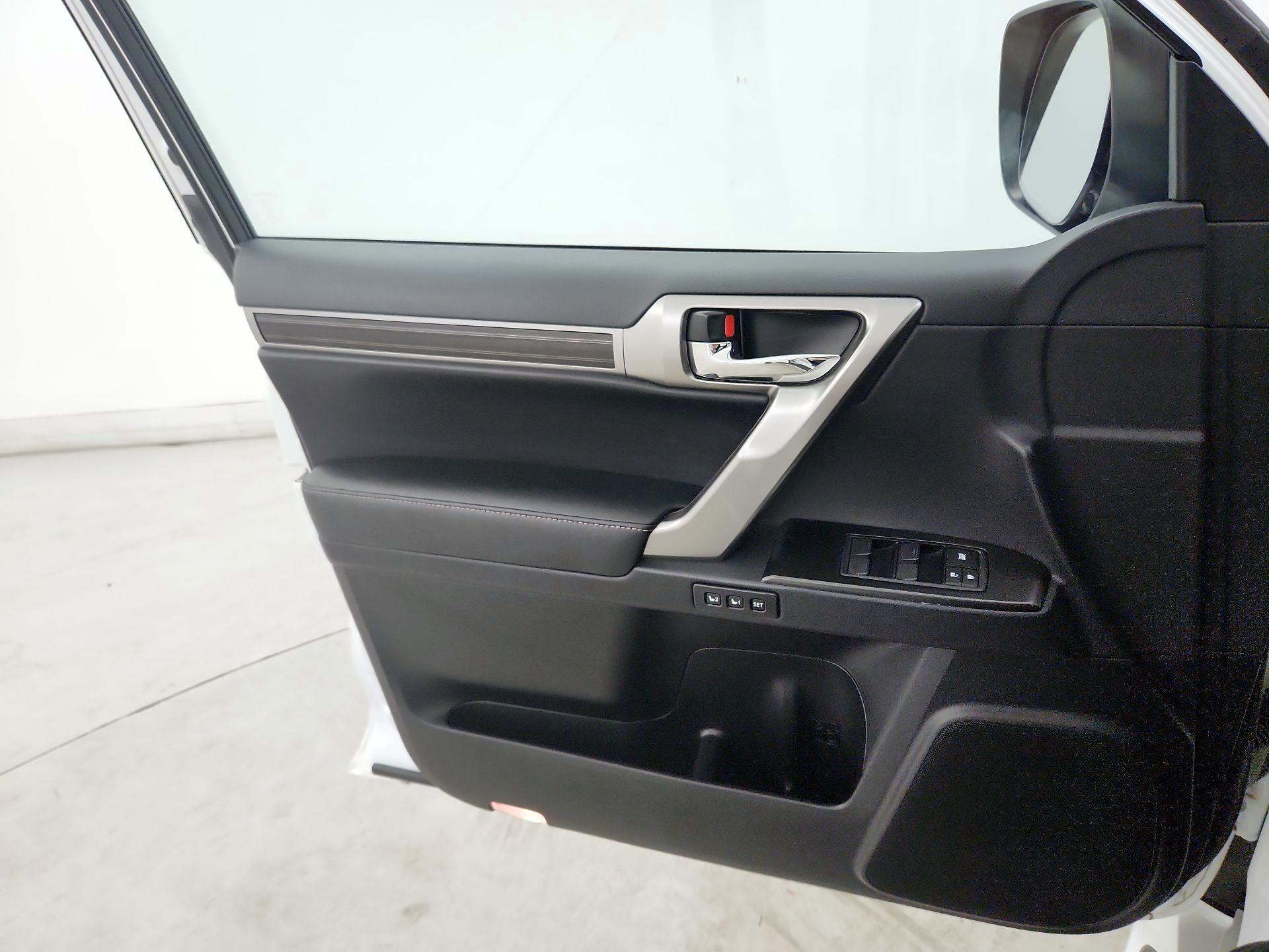 Thumbnail: 2023 Lexus GX - 12