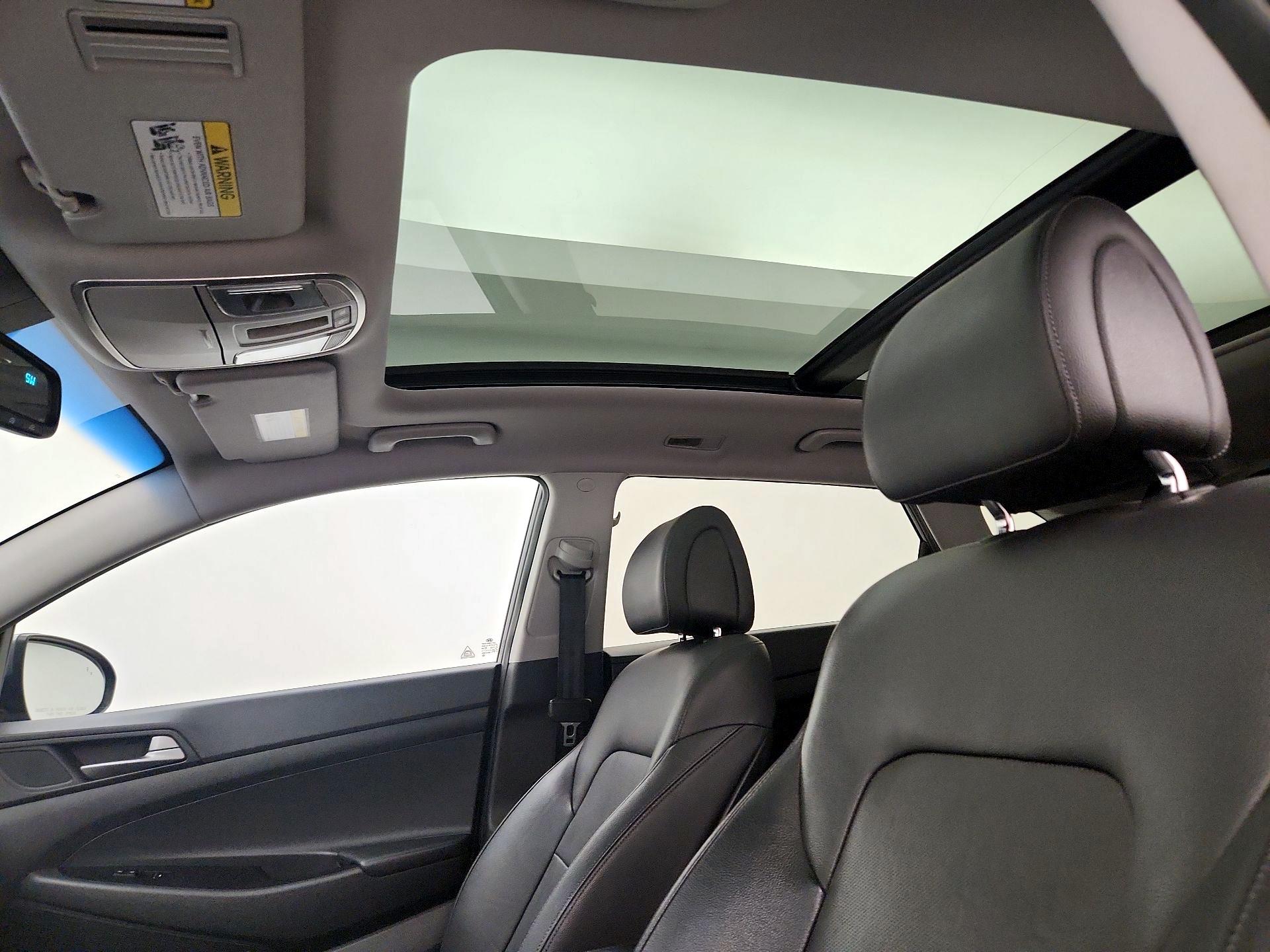 Thumbnail: 2016 Hyundai Tucson - 20