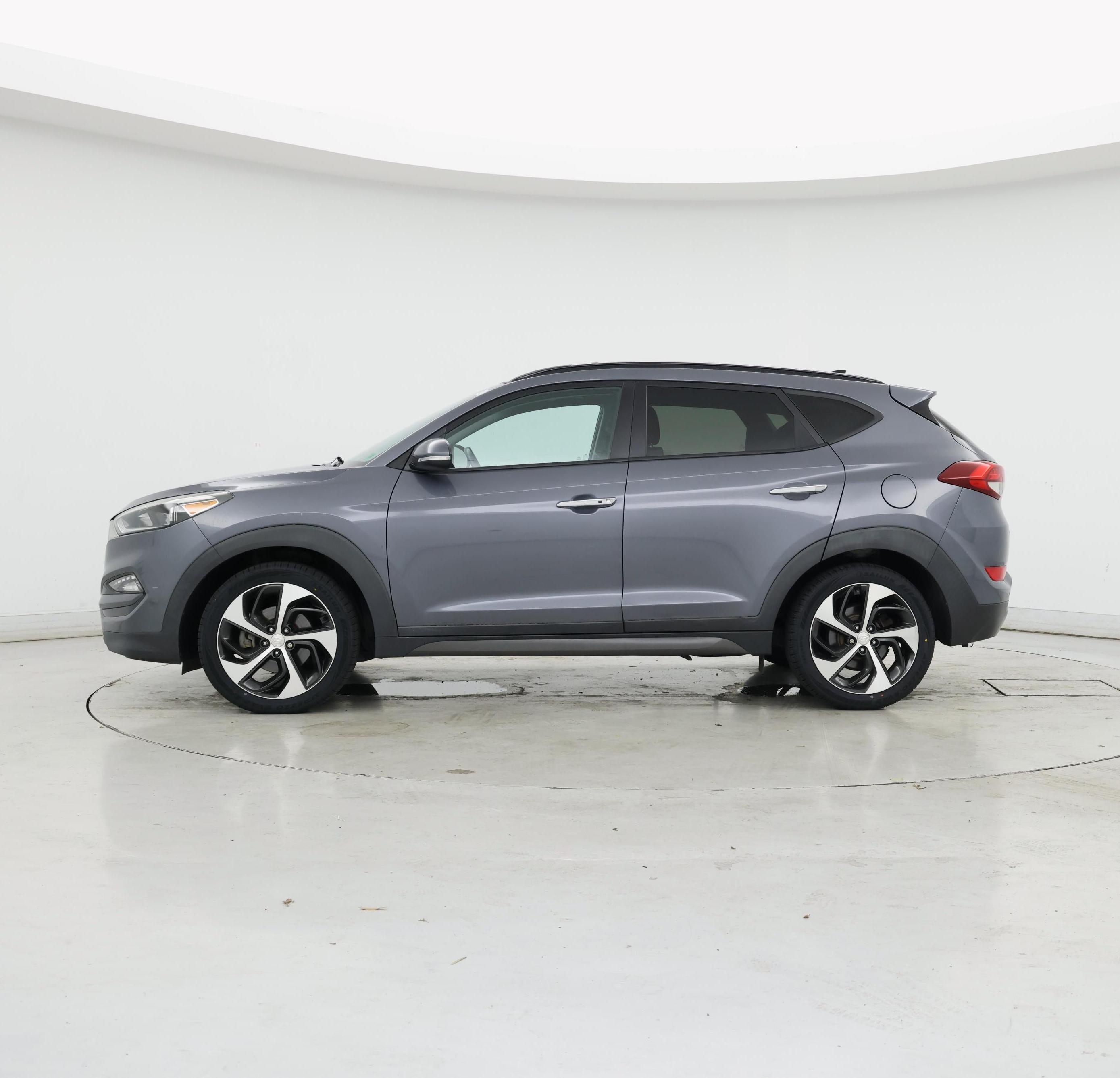 Thumbnail: 2016 Hyundai Tucson - 3