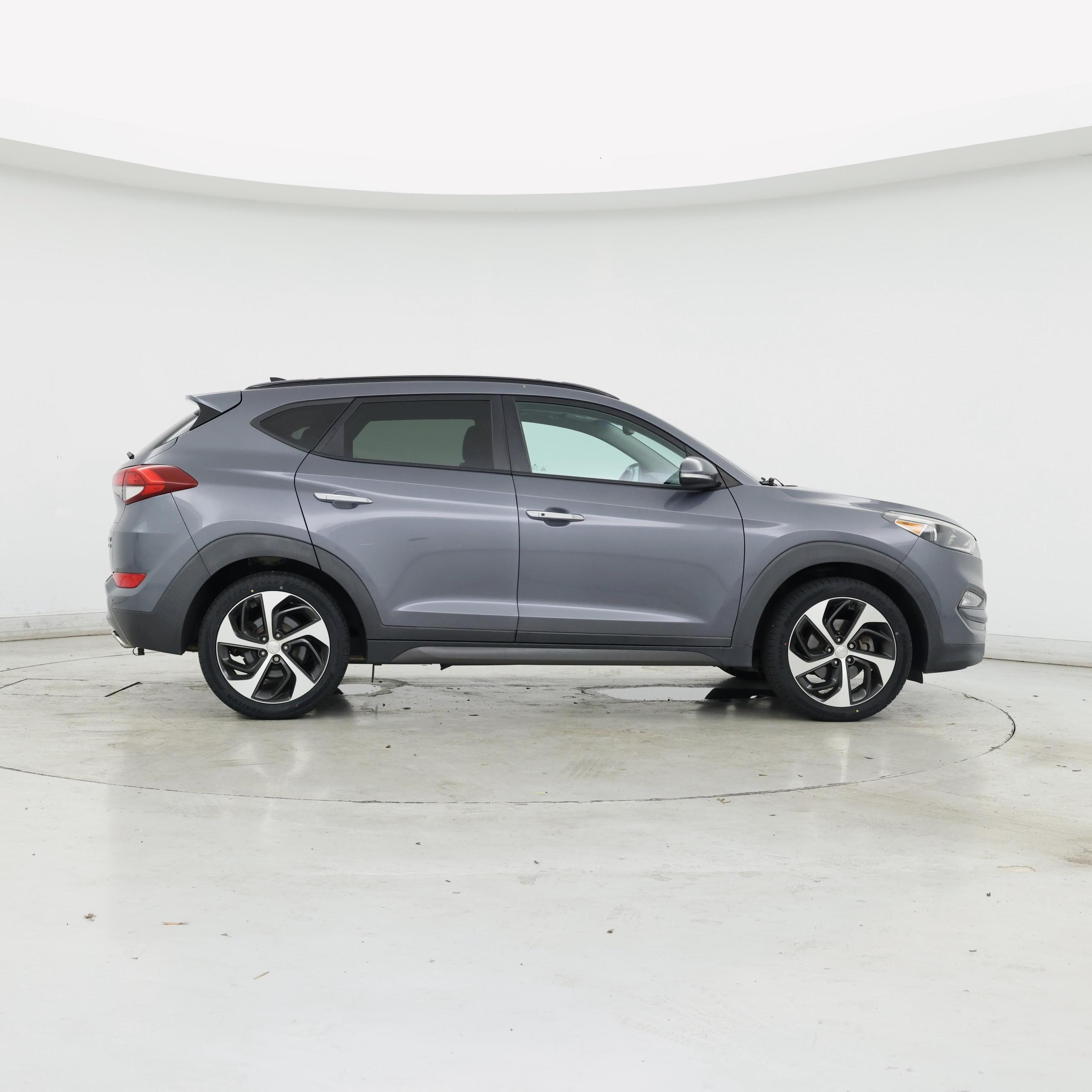 Thumbnail: 2016 Hyundai Tucson - 7