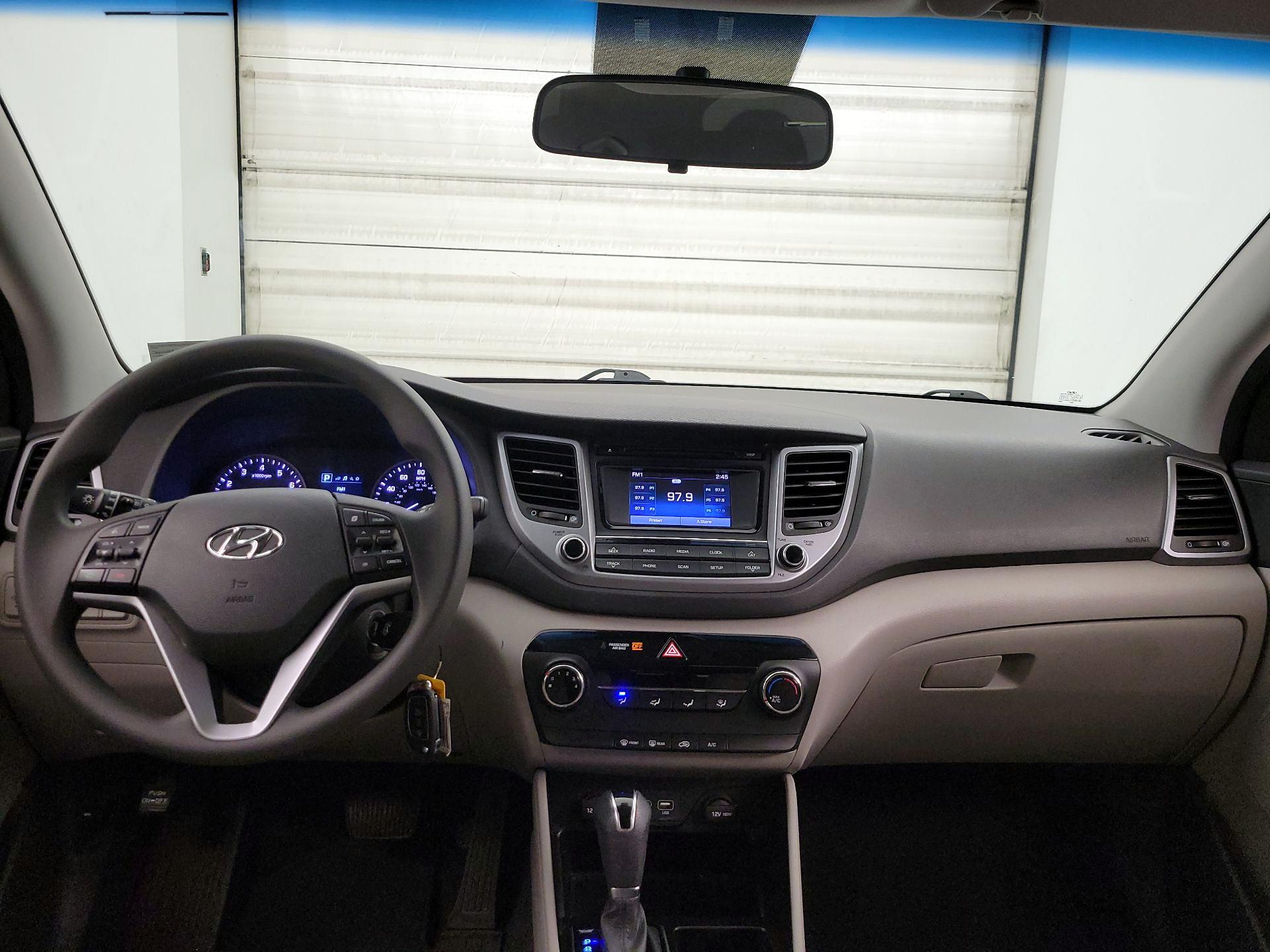 Thumbnail: 2016 Hyundai Tucson - 9