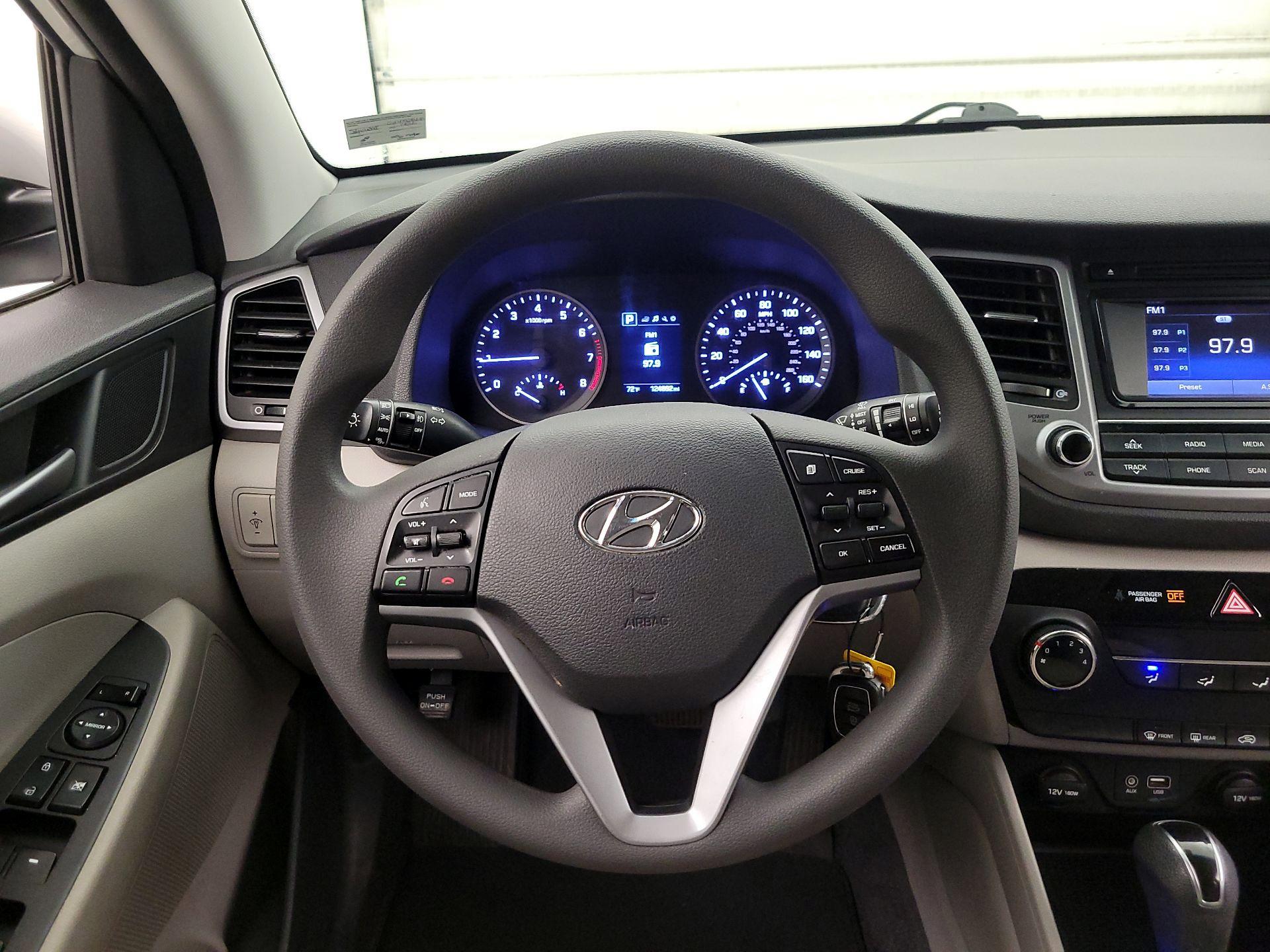 Thumbnail: 2016 Hyundai Tucson - 10