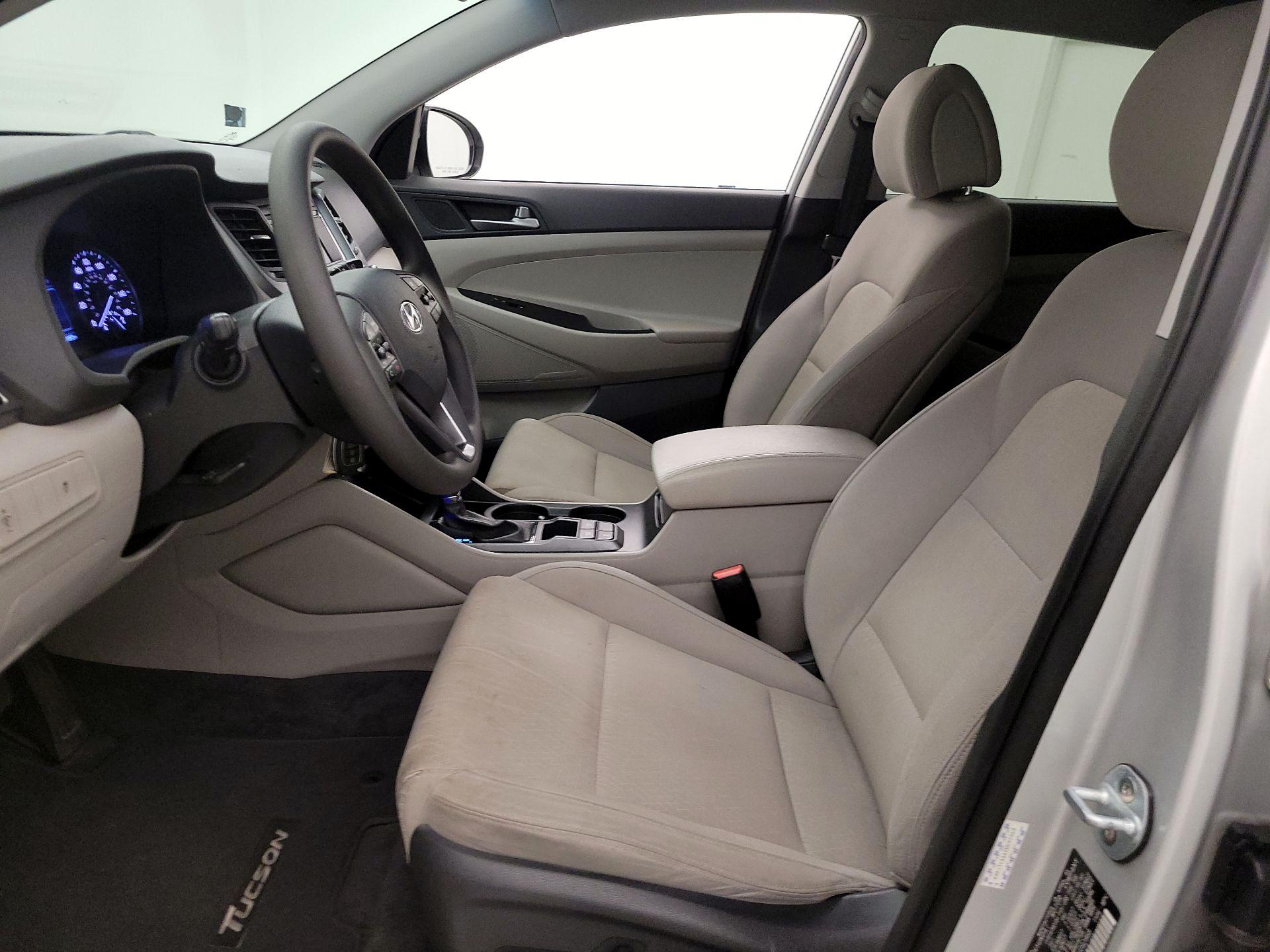 Thumbnail: 2016 Hyundai Tucson - 11