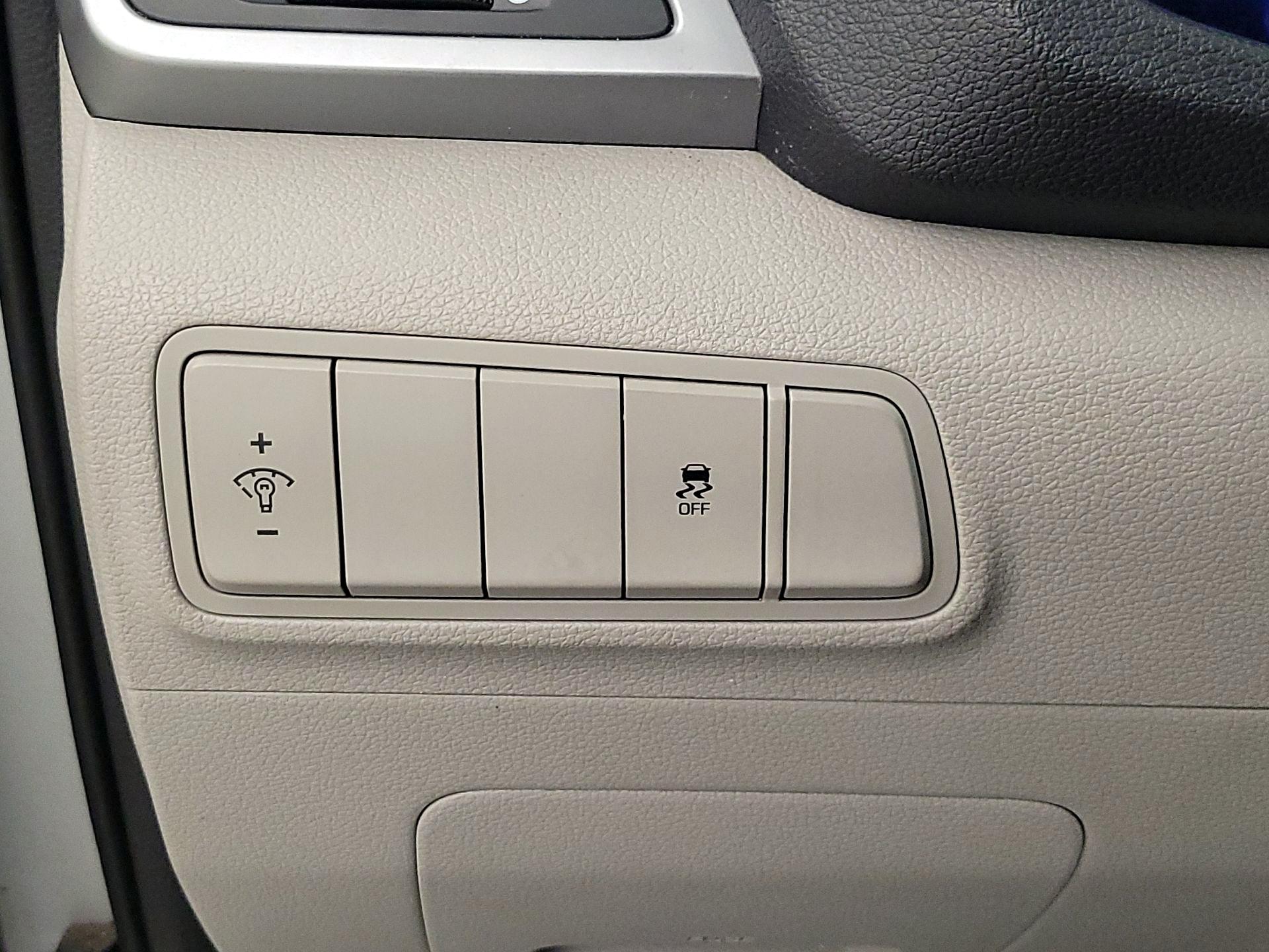 Thumbnail: 2016 Hyundai Tucson - 13