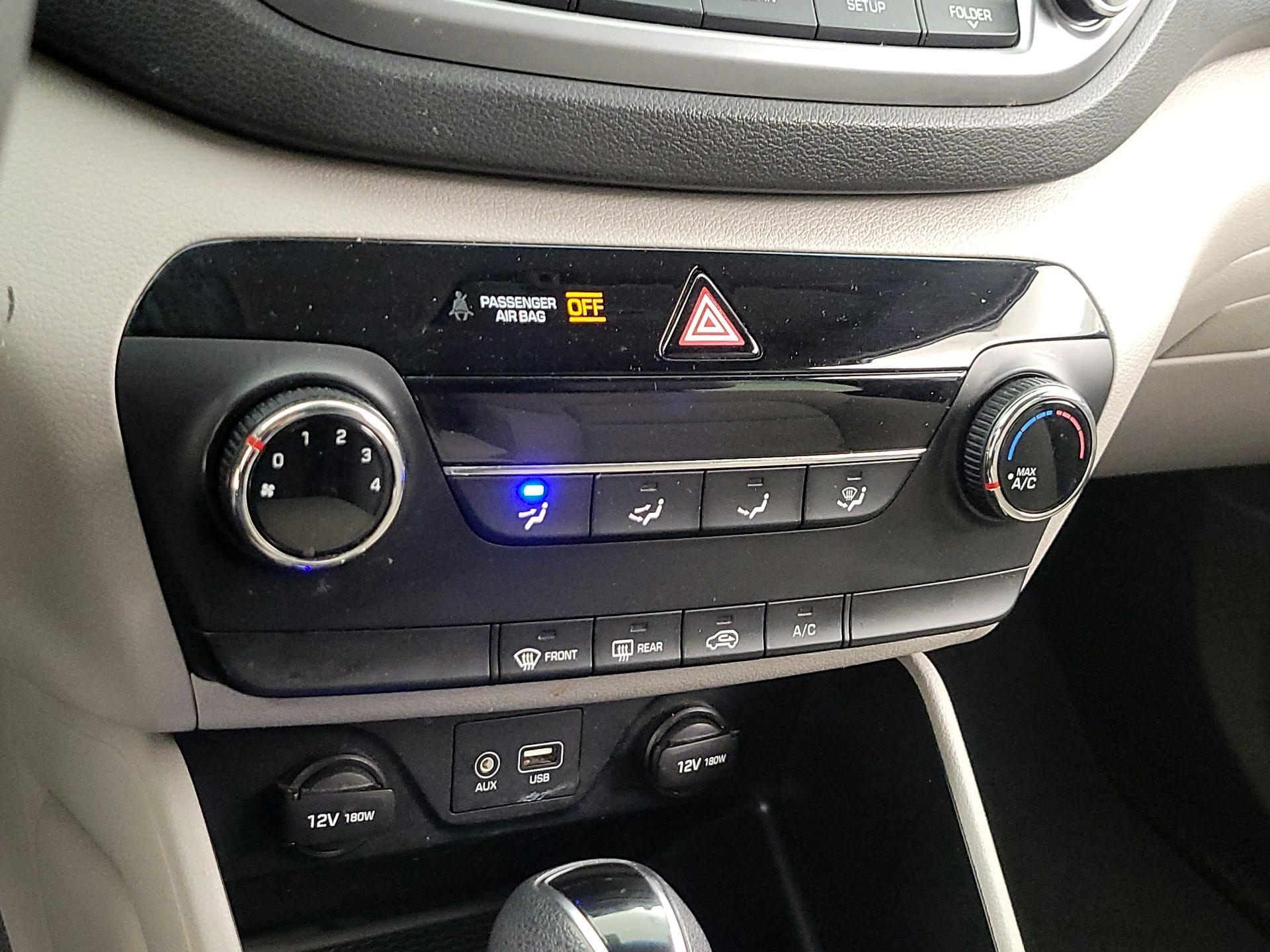 Thumbnail: 2016 Hyundai Tucson - 16