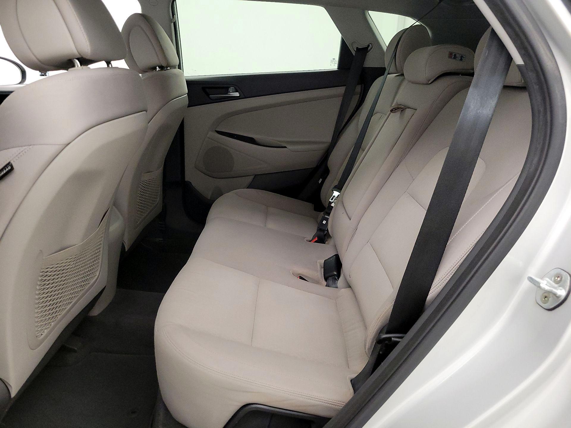 Thumbnail: 2016 Hyundai Tucson - 19