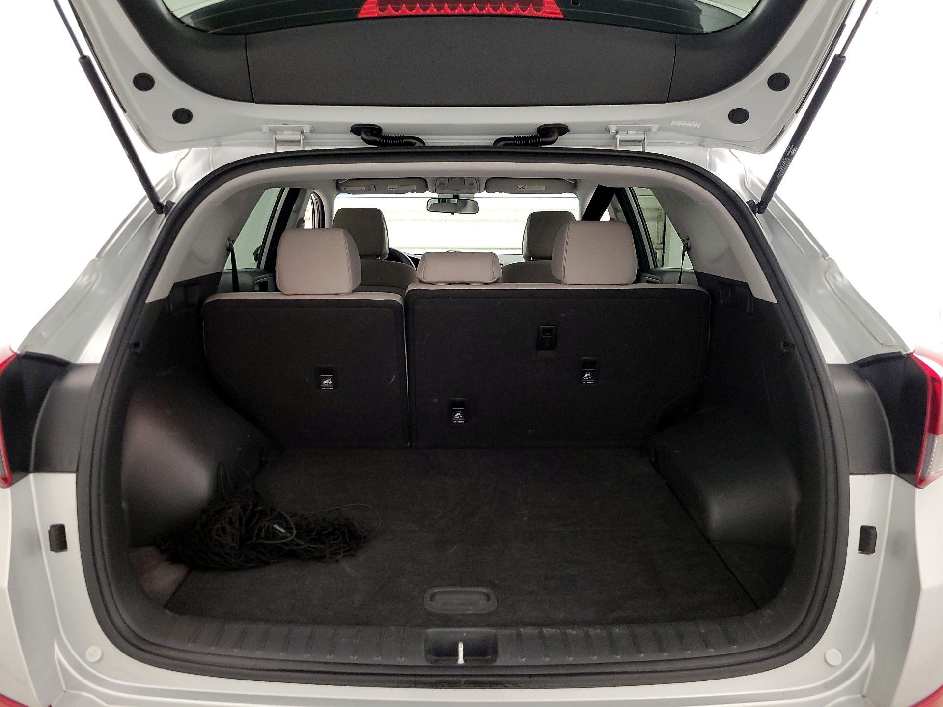 Thumbnail: 2016 Hyundai Tucson - 20