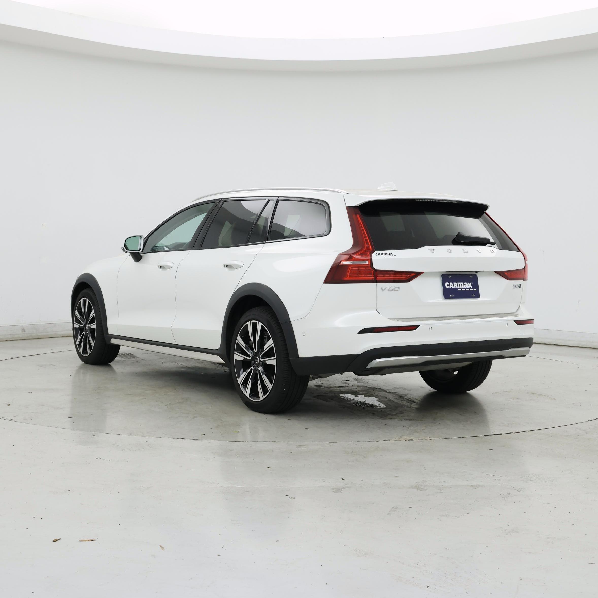 Thumbnail: 2025 Volvo S60 - 2