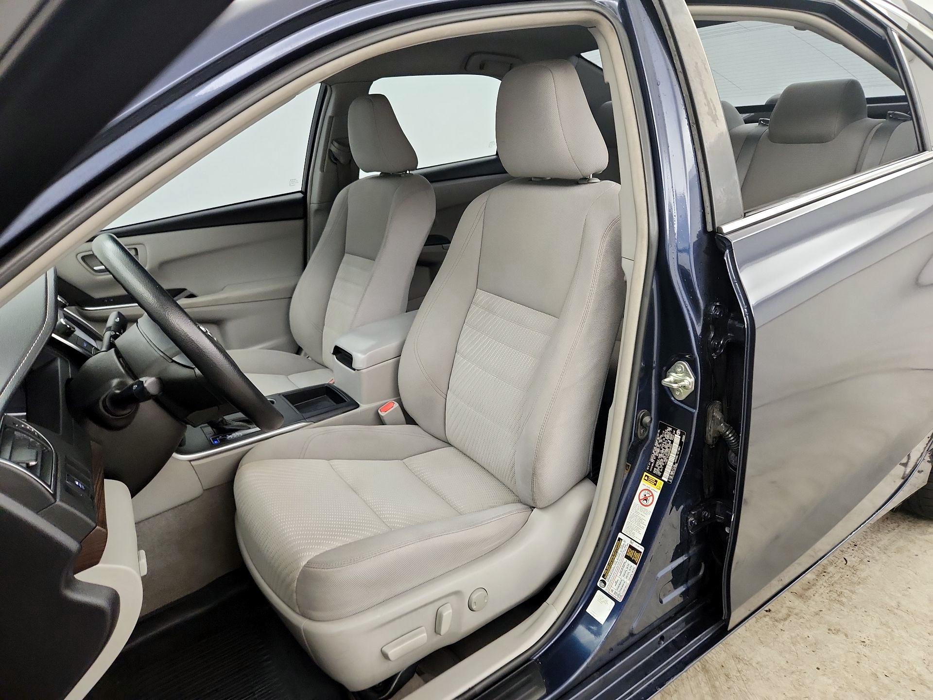 Thumbnail: 2016 Toyota Camry - 11