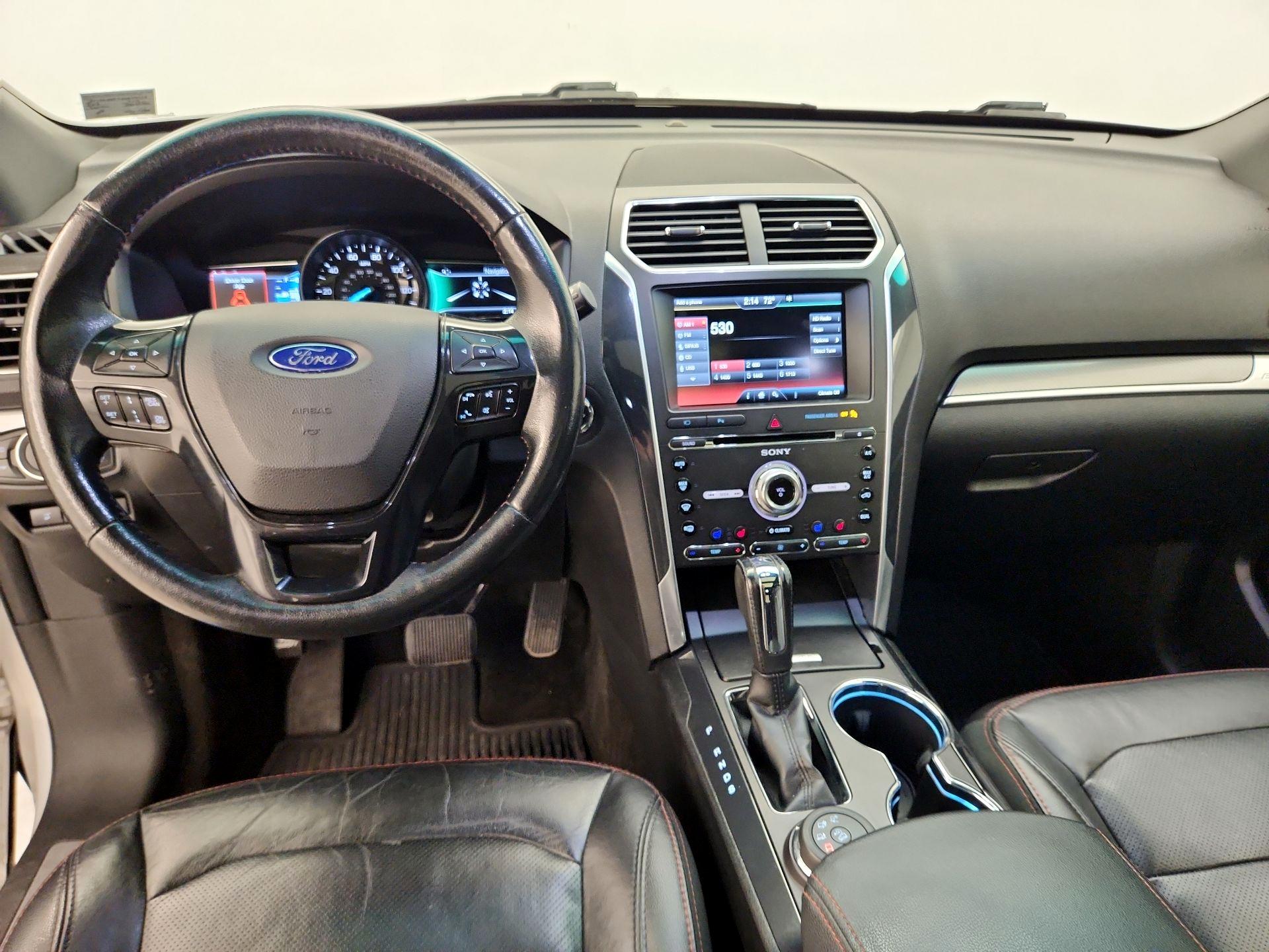 Thumbnail: 2016 Ford Explorer - 9