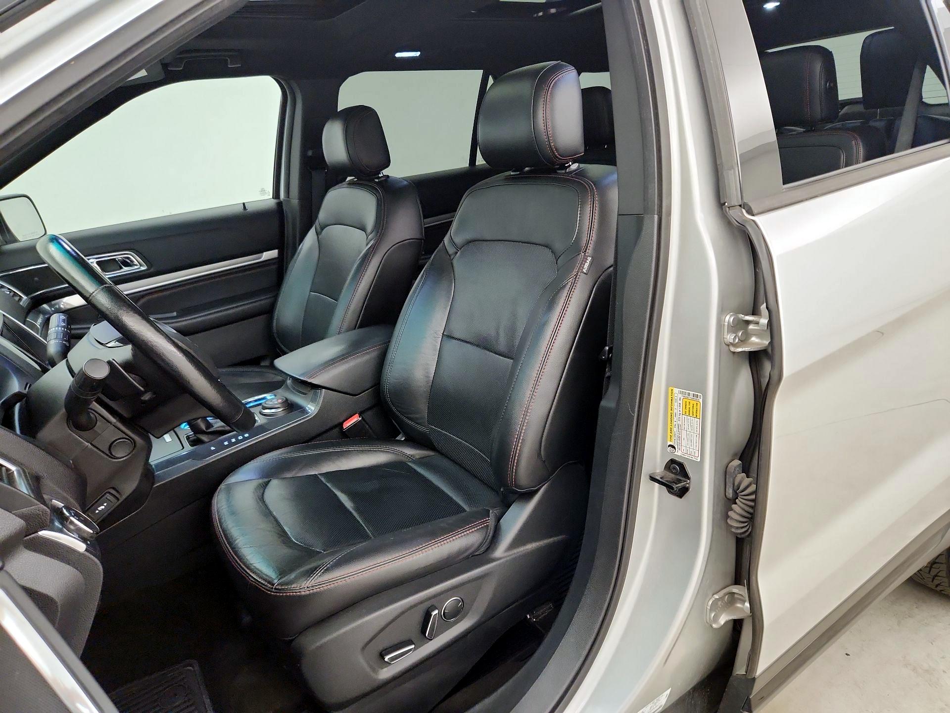 Thumbnail: 2016 Ford Explorer - 11
