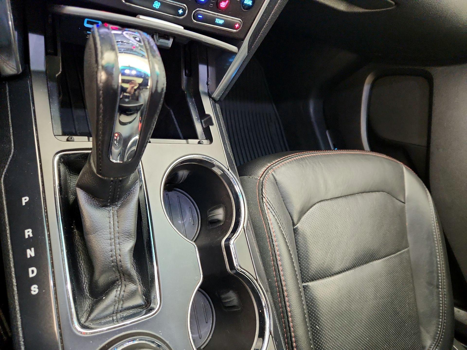 Thumbnail: 2016 Ford Explorer - 18
