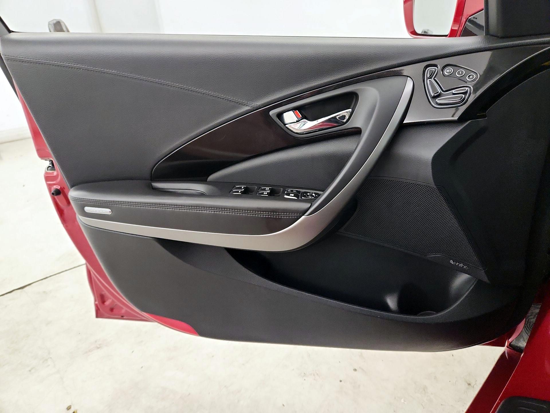 Thumbnail: 2016 Hyundai Azera - 12