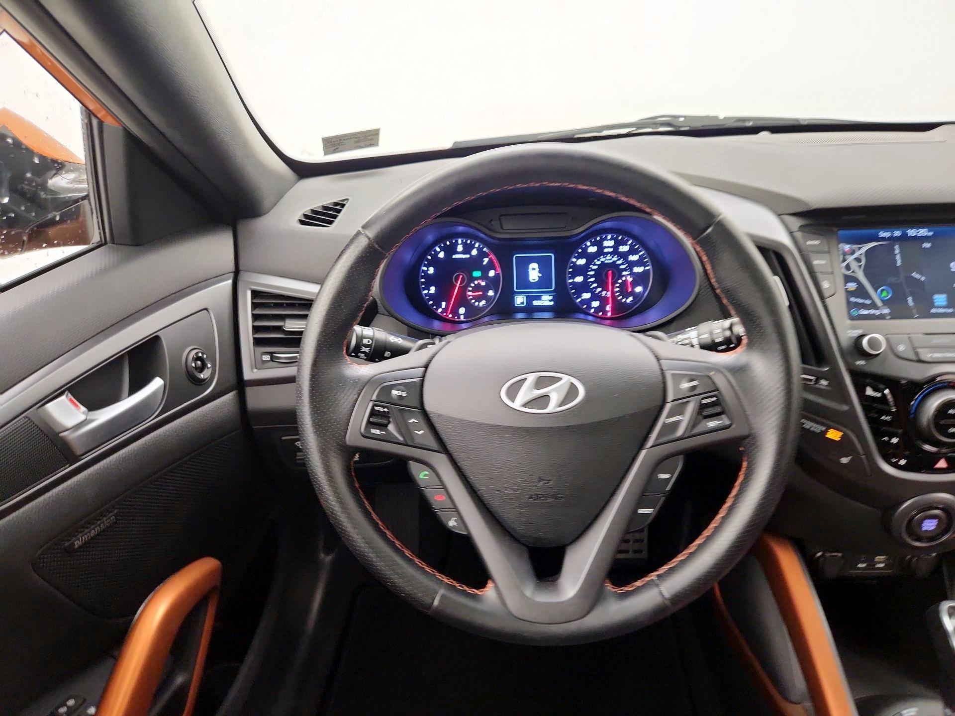 Thumbnail: 2016 Hyundai Veloster - 10