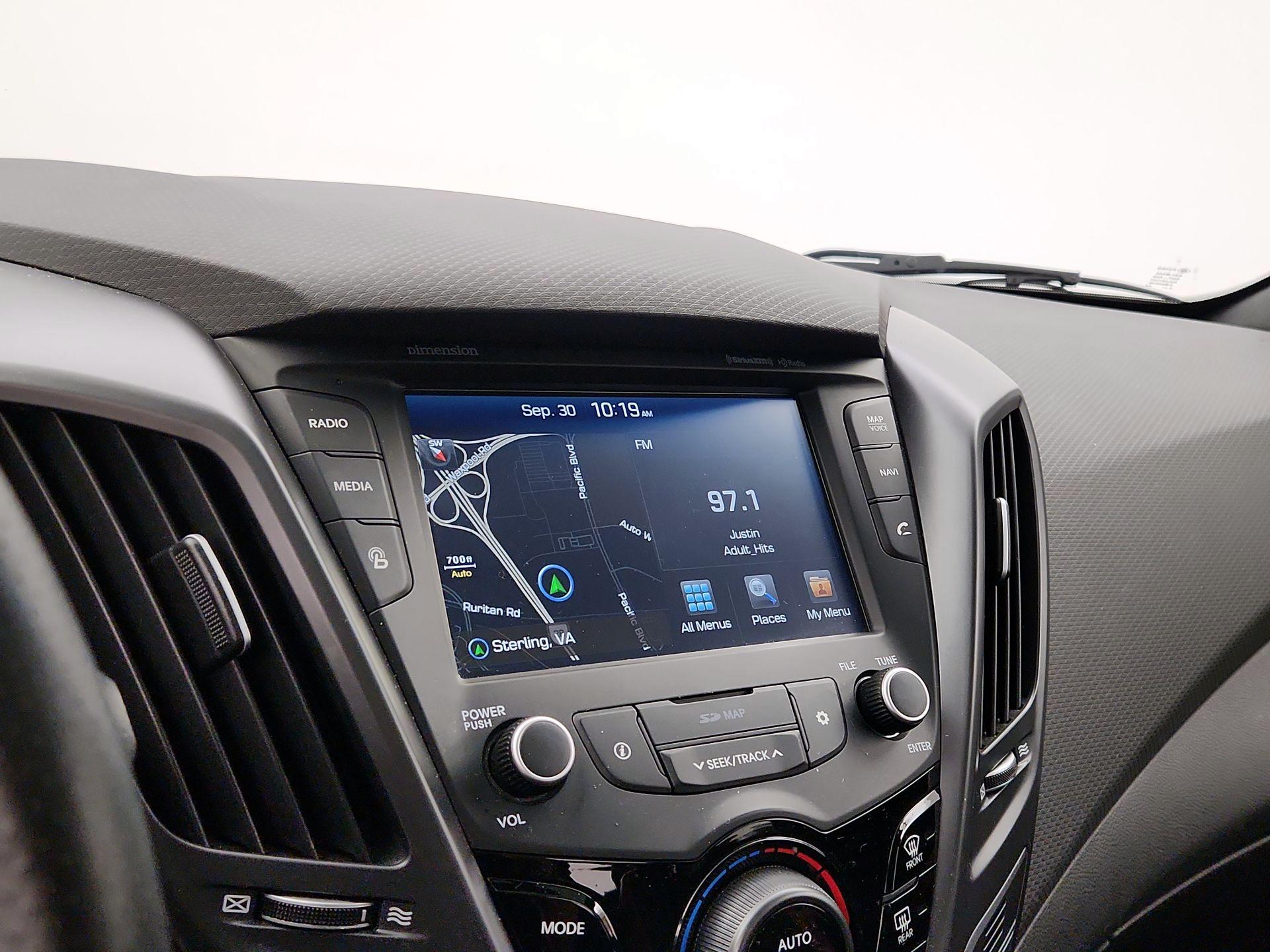Thumbnail: 2016 Hyundai Veloster - 14