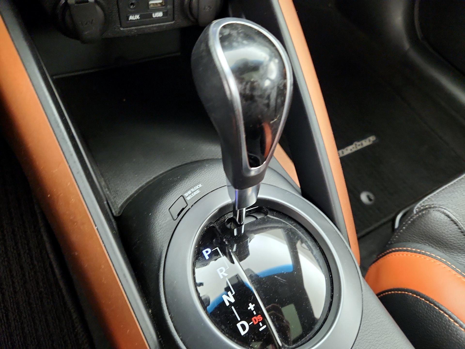 Thumbnail: 2016 Hyundai Veloster - 18