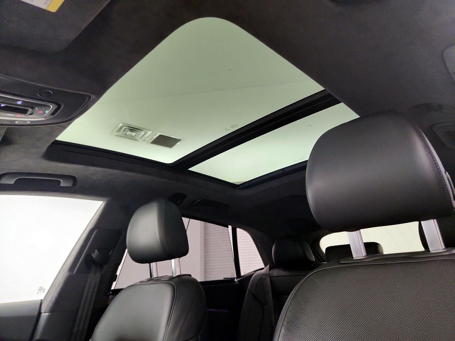 Thumbnail: 2019 Audi Q8 - 19