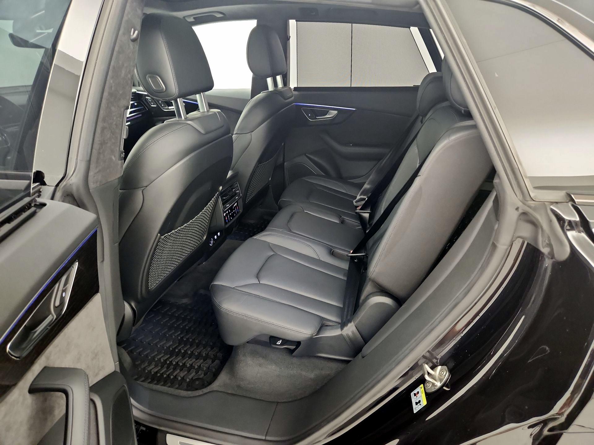 Thumbnail: 2019 Audi Q8 - 20