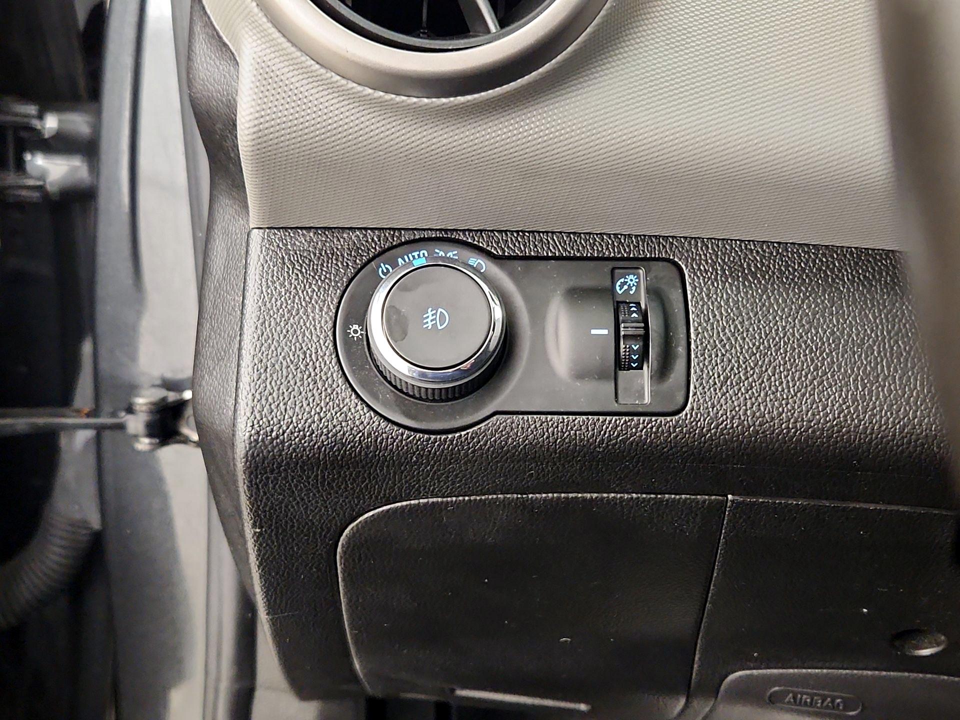 Thumbnail: 2016 Chevrolet Sonic - 13