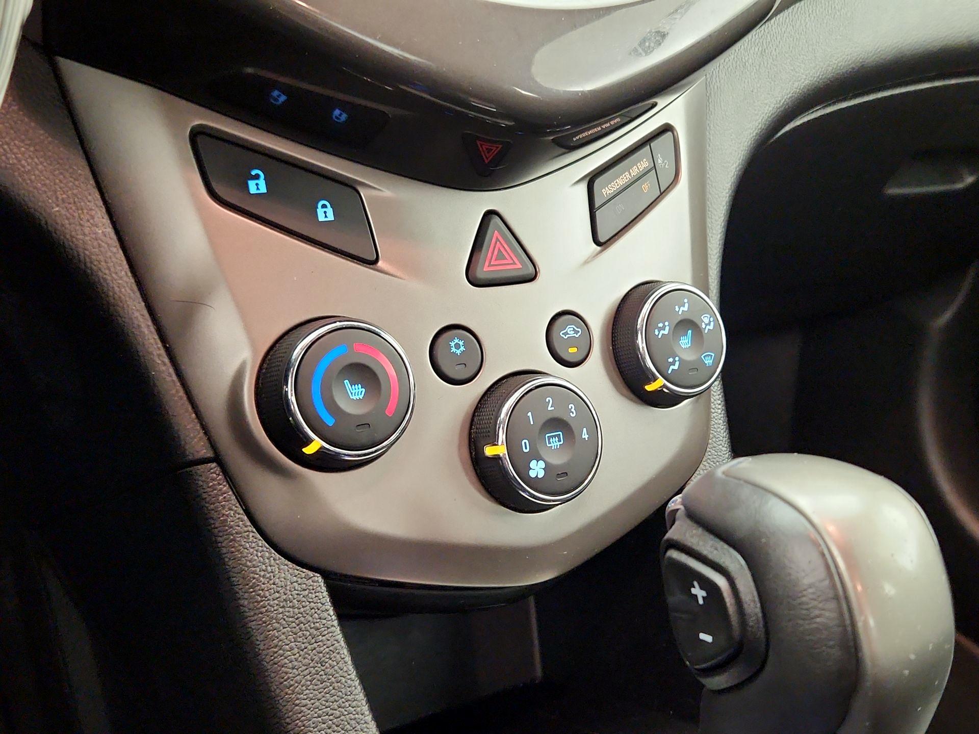 Thumbnail: 2016 Chevrolet Sonic - 17