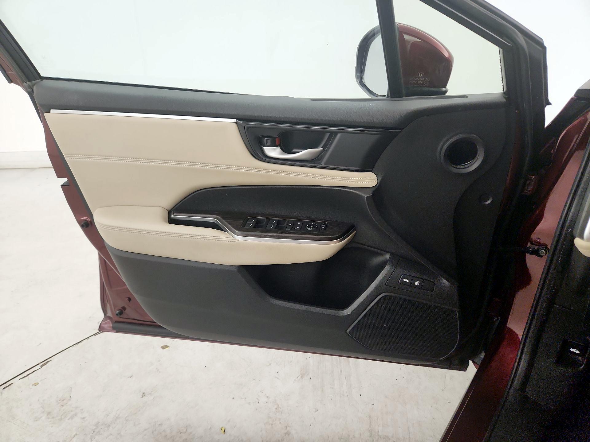 Thumbnail: 2018 Honda Clarity - 12