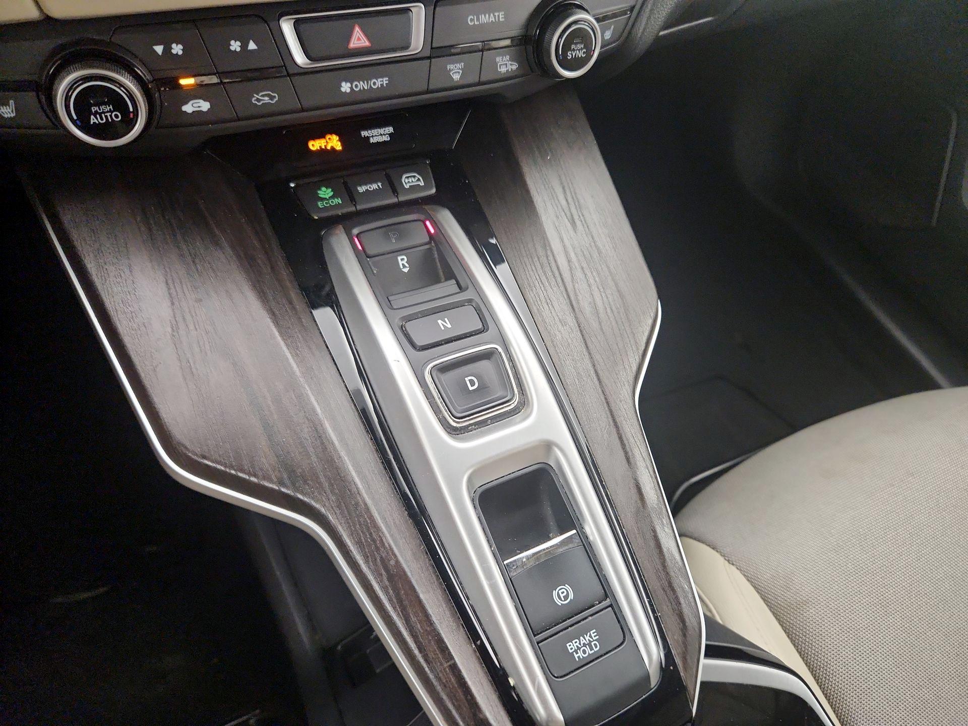 Thumbnail: 2018 Honda Clarity - 17