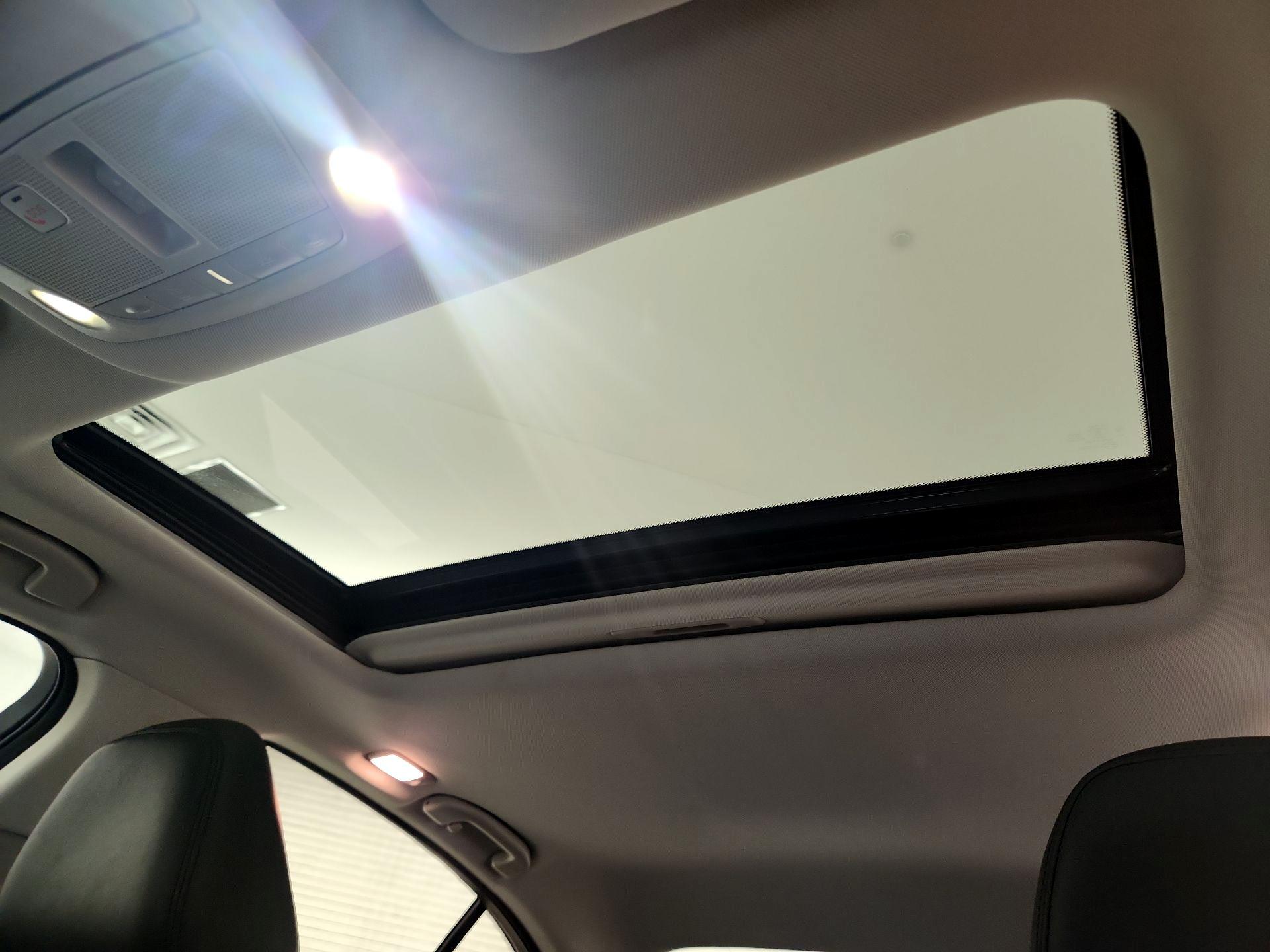 Thumbnail: 2014 INFINITI Q50 - 20