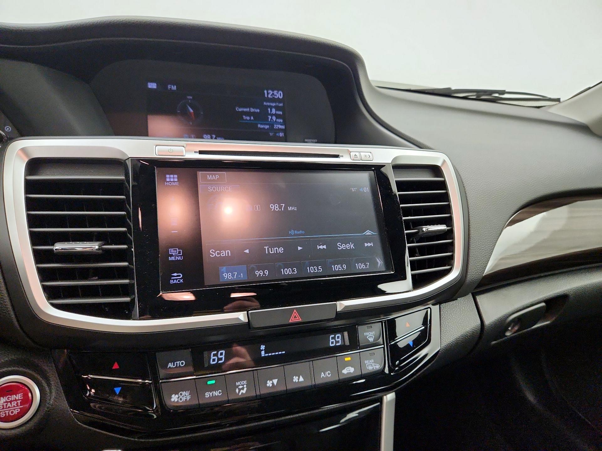 Thumbnail: 2017 Honda Accord - 15
