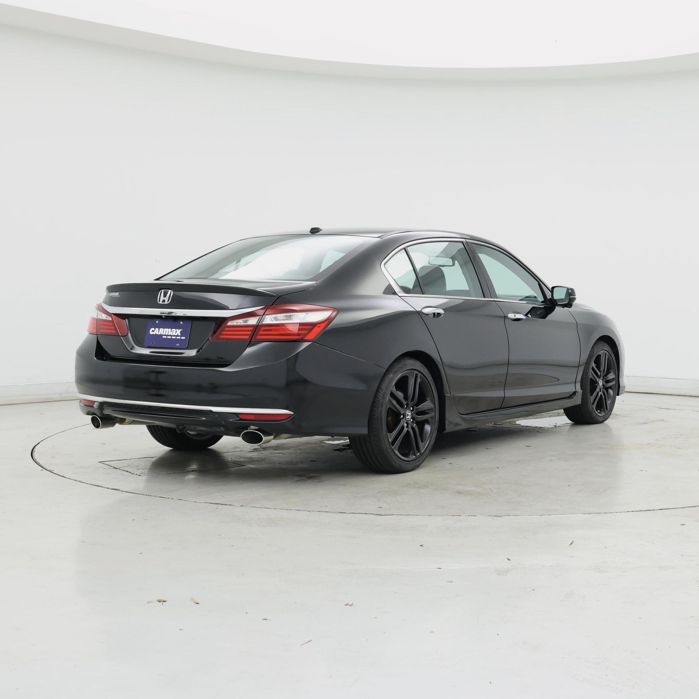 Thumbnail: 2017 Honda Accord - 8