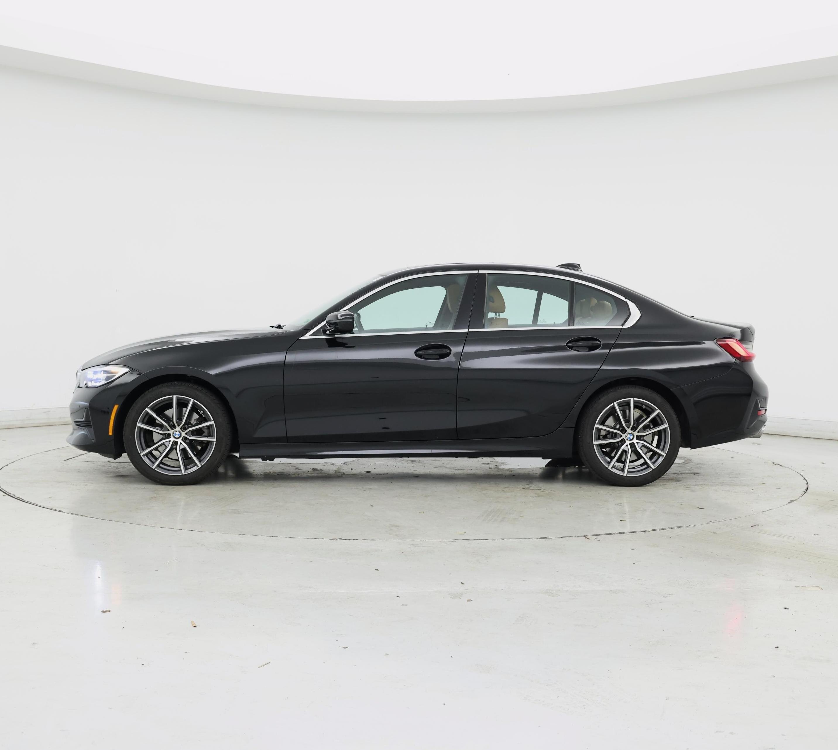 Thumbnail: 2022 BMW 3 Series - 3