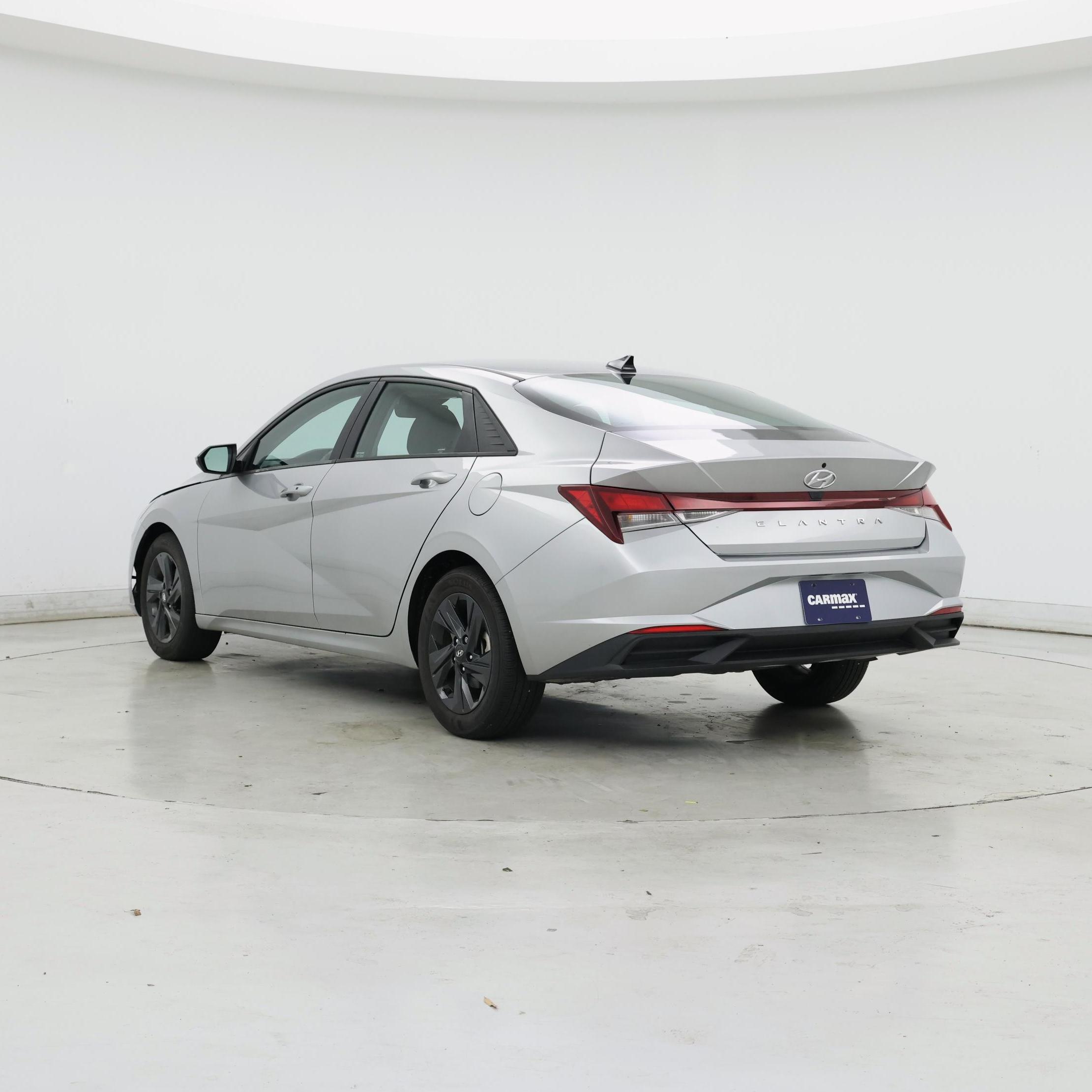 Thumbnail: 2022 Hyundai Elantra - 2