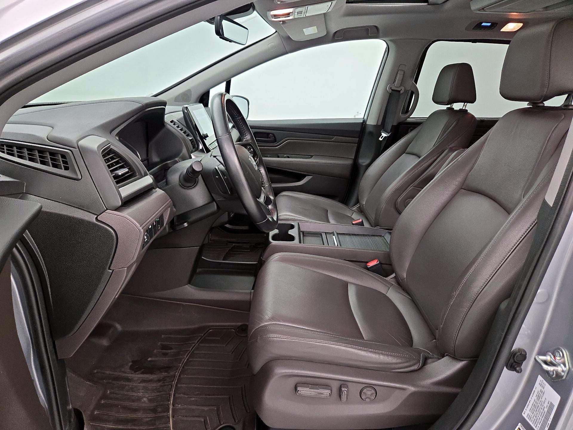 Thumbnail: 2019 Honda Odyssey - 11