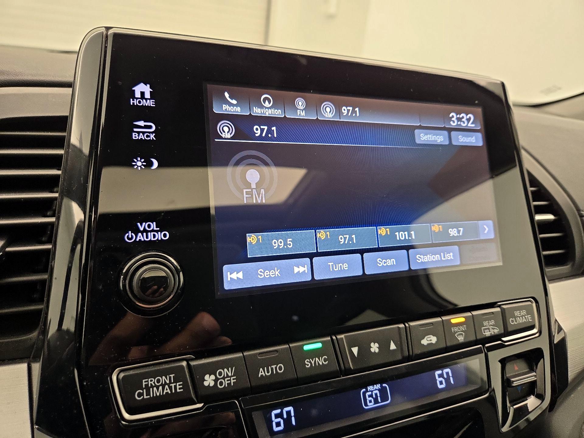 Thumbnail: 2019 Honda Odyssey - 16