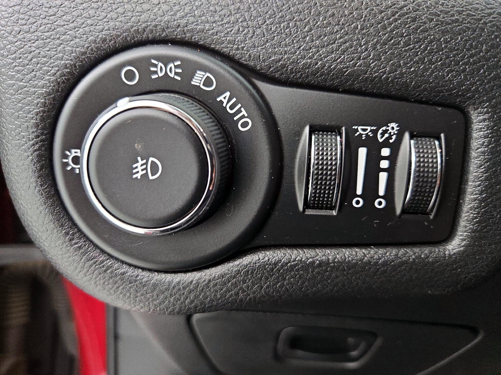 Thumbnail: 2014 Jeep Cherokee - 13