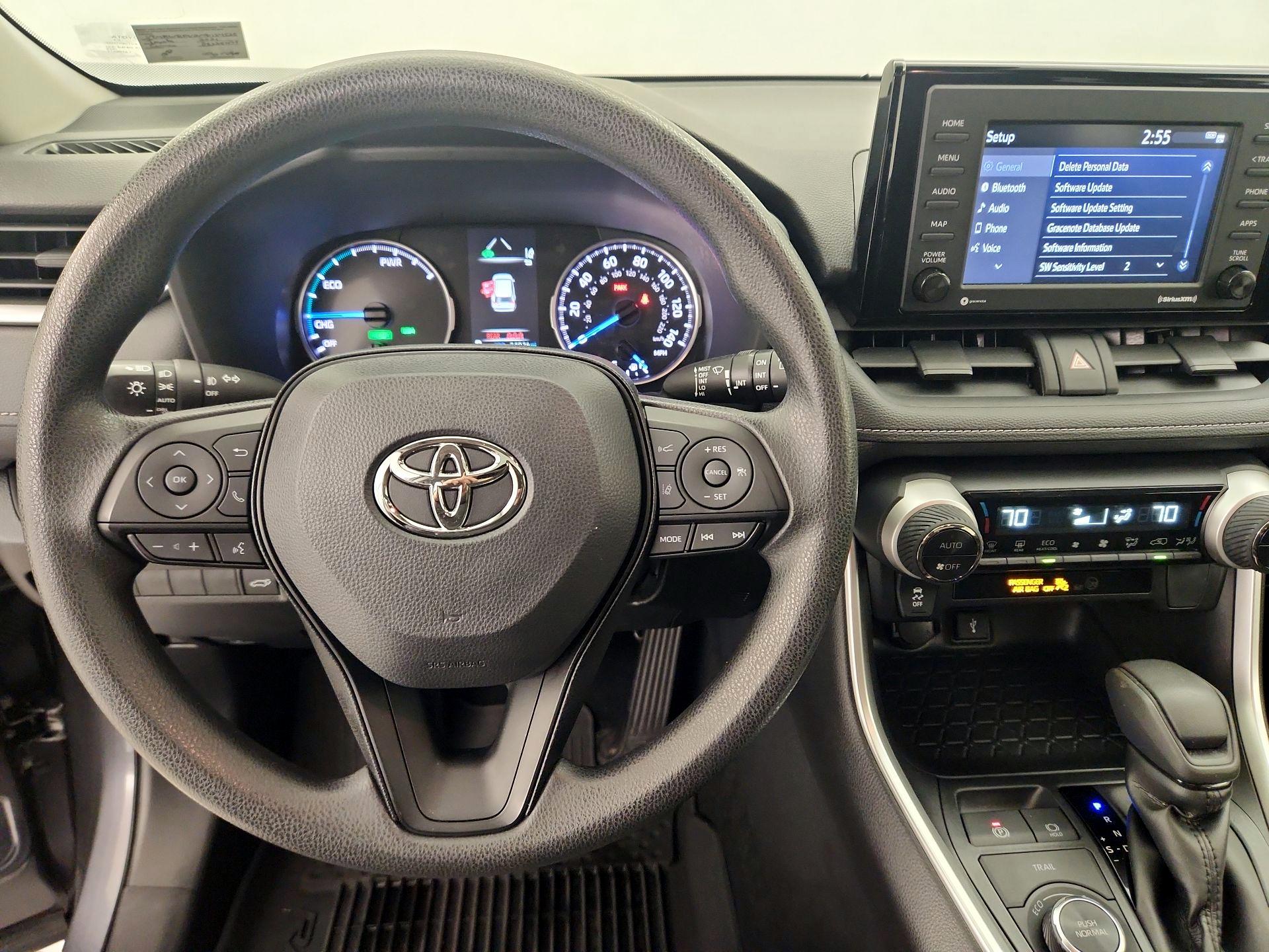 Thumbnail: 2021 Toyota RAV4 - 10