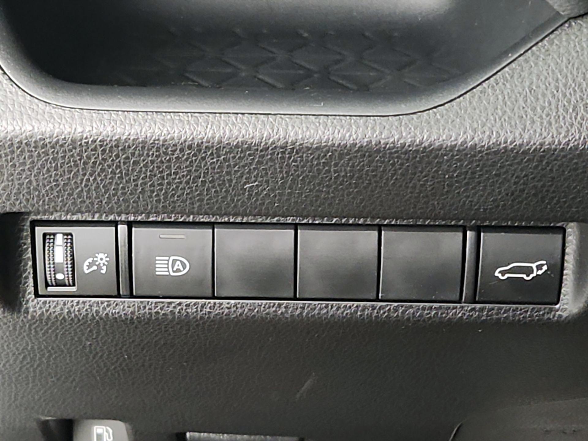 Thumbnail: 2021 Toyota RAV4 - 13