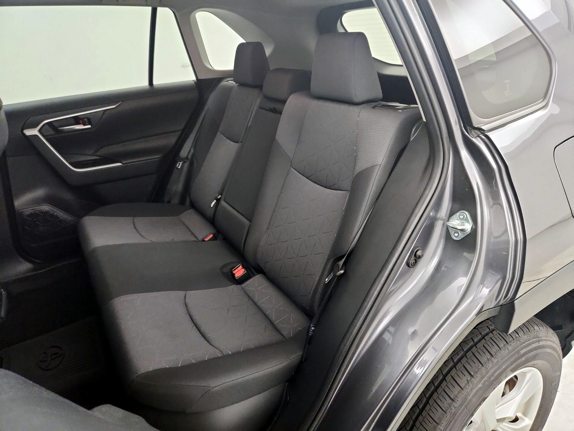 Thumbnail: 2021 Toyota RAV4 - 20