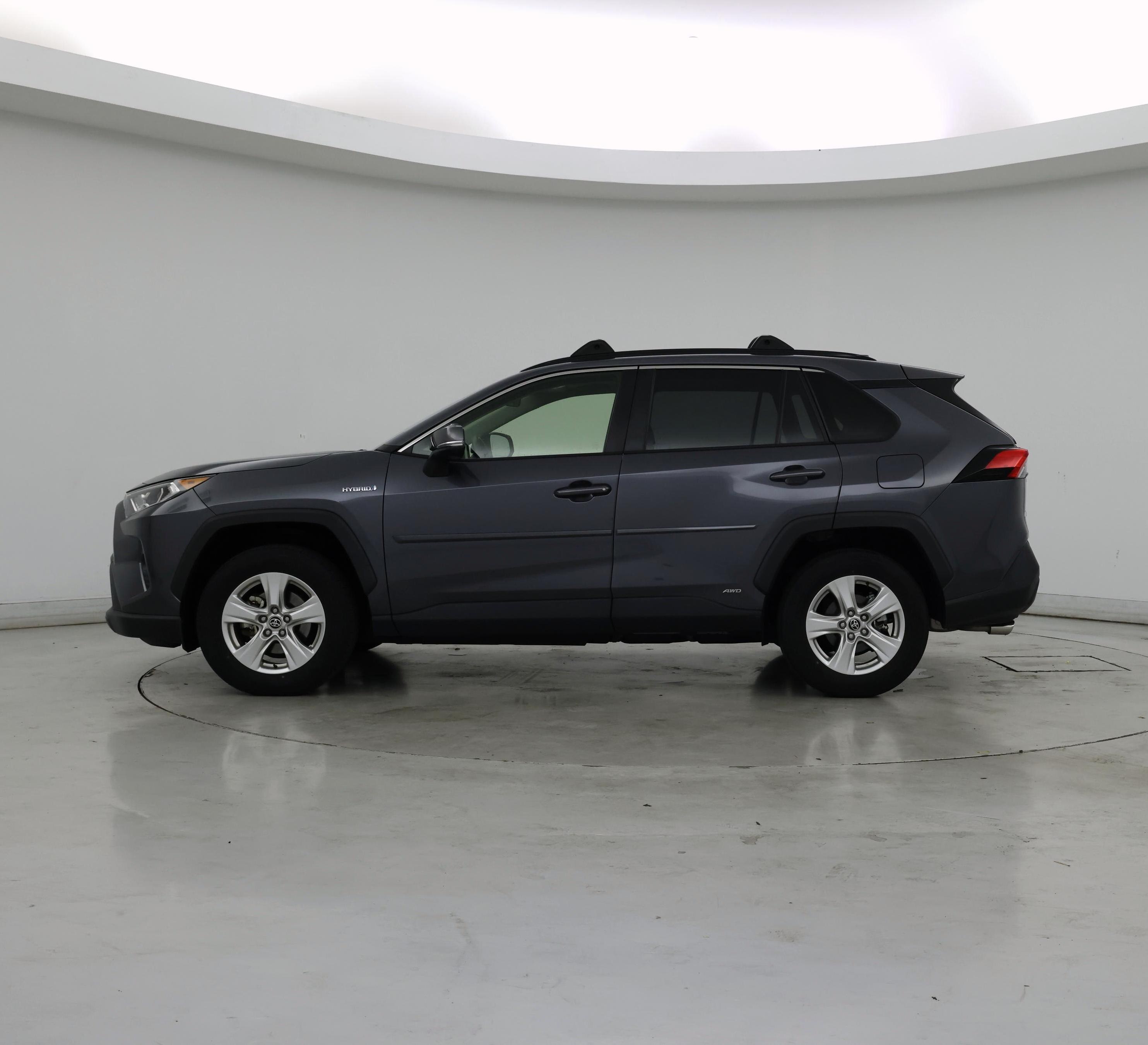 Thumbnail: 2021 Toyota RAV4 - 3