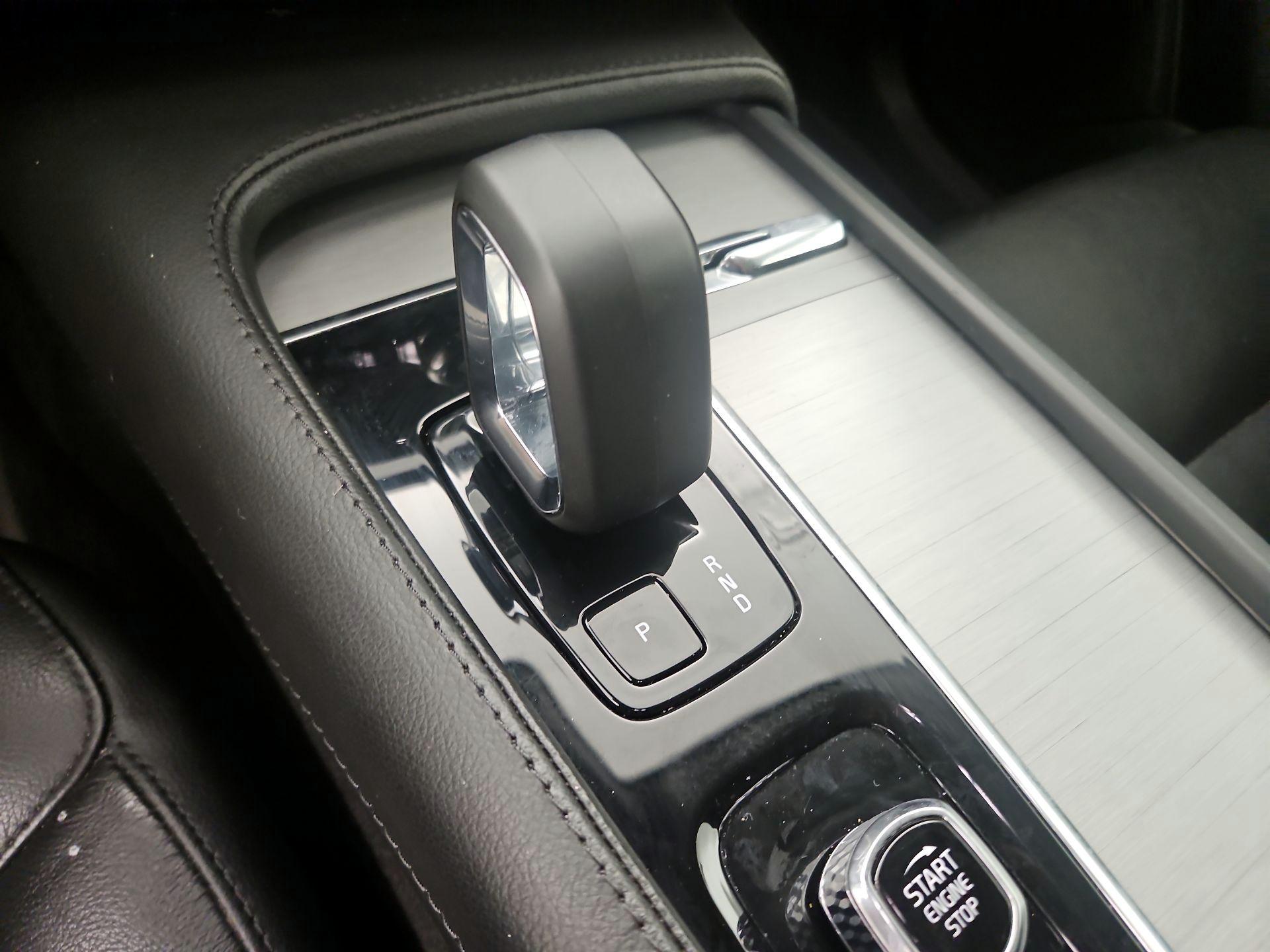 Thumbnail: 2023 Volvo XC90 - 17