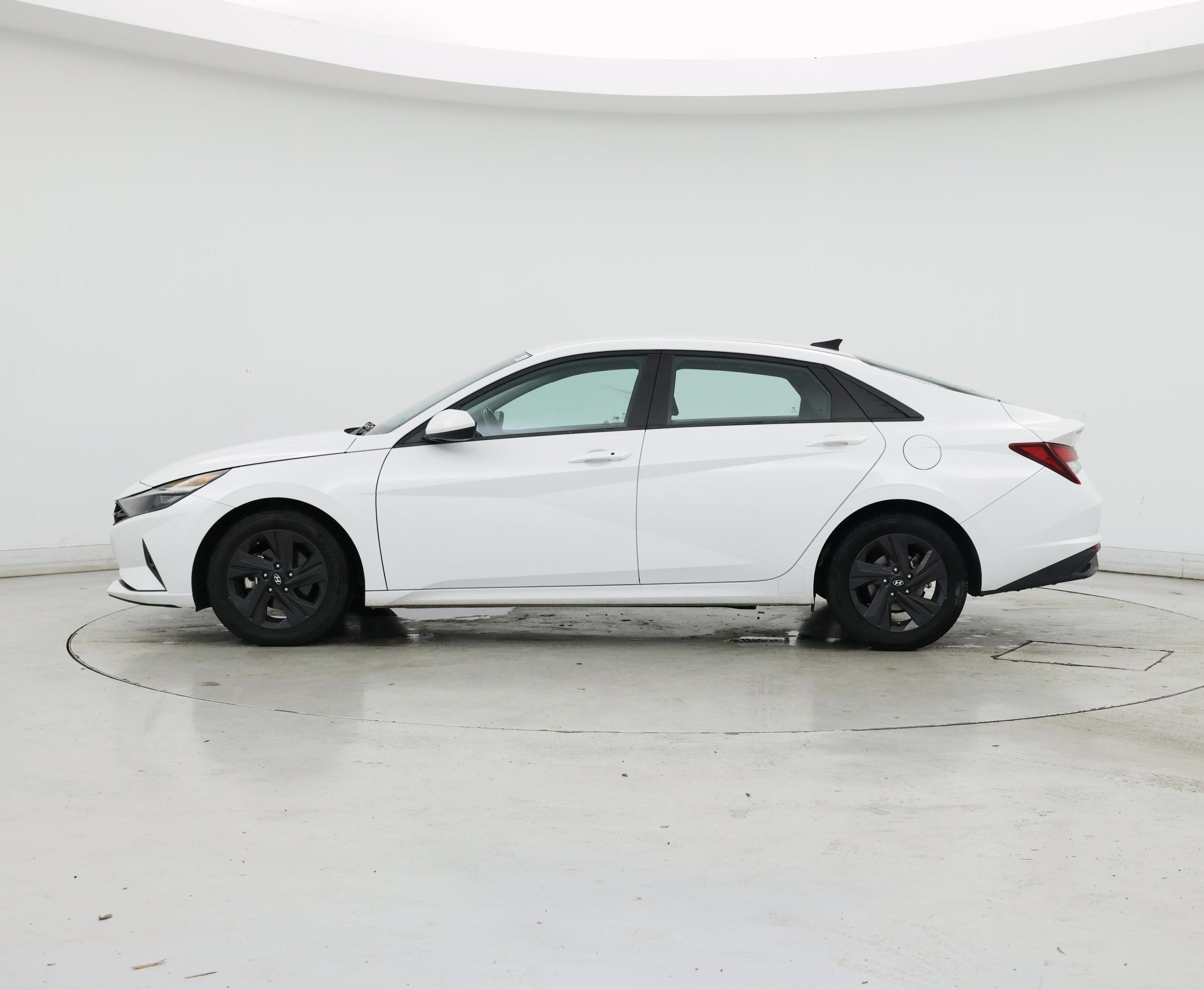 Thumbnail: 2021 Hyundai Elantra - 3