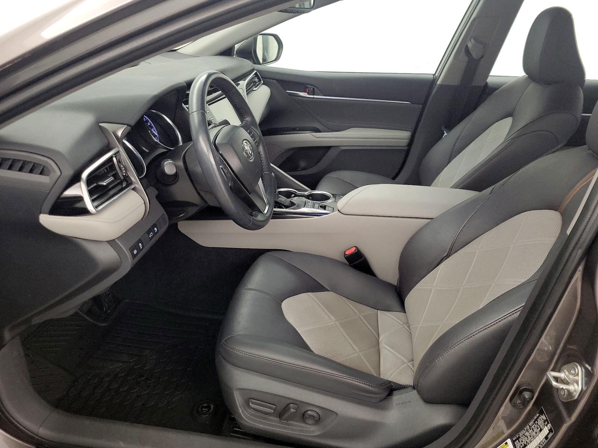 Thumbnail: 2018 Toyota Camry - 11