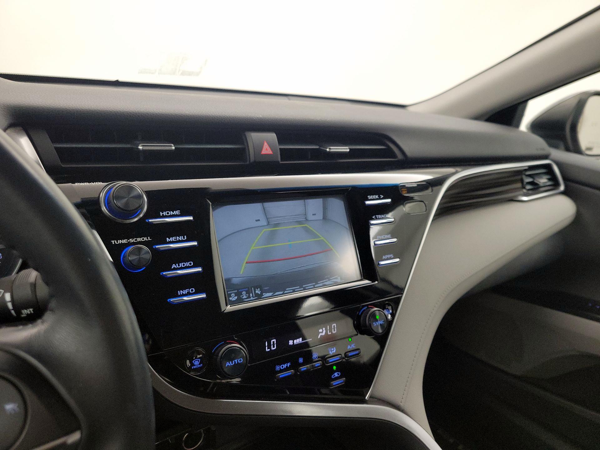 Thumbnail: 2018 Toyota Camry - 14